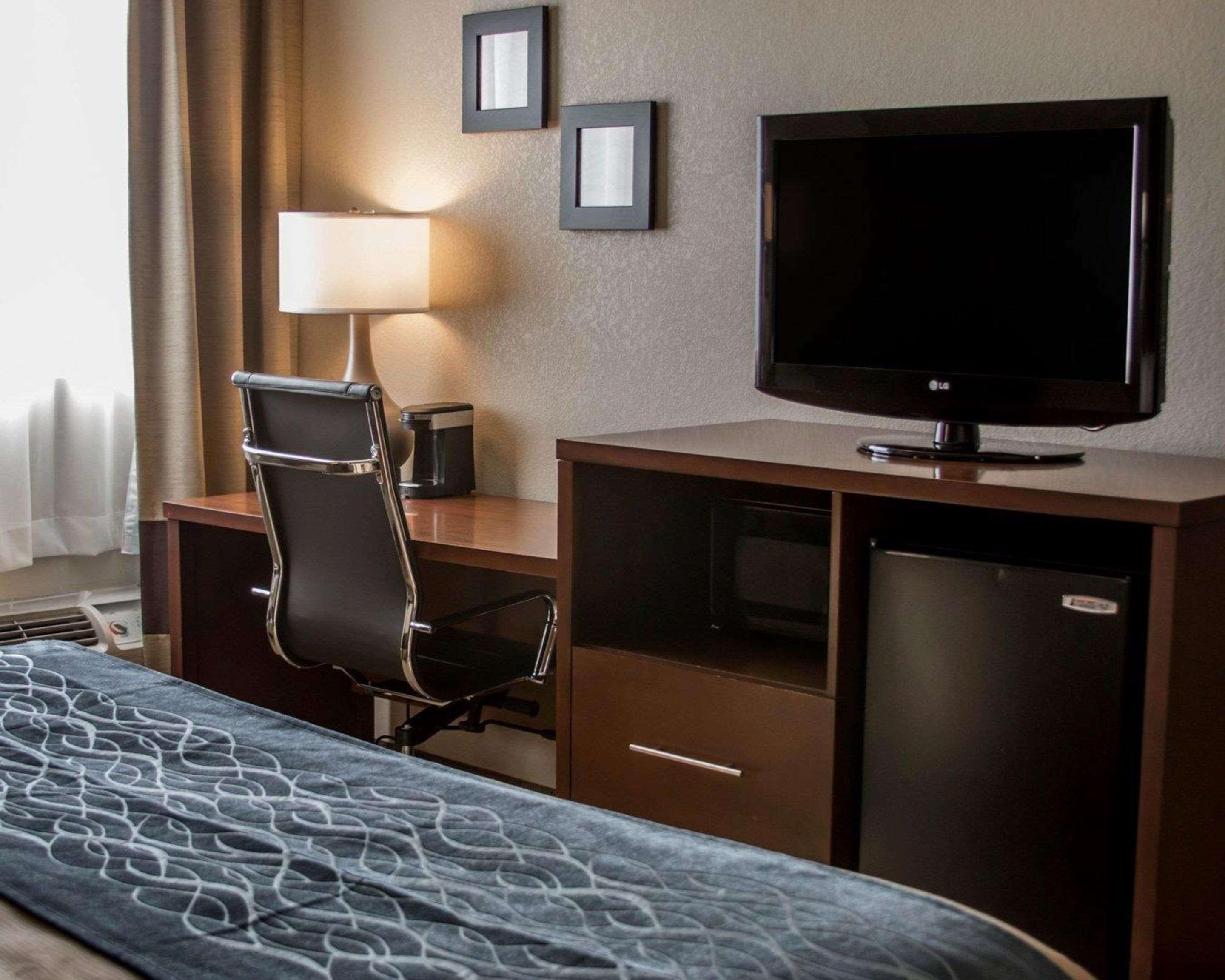 Comfort Inn Warren - Detroit North