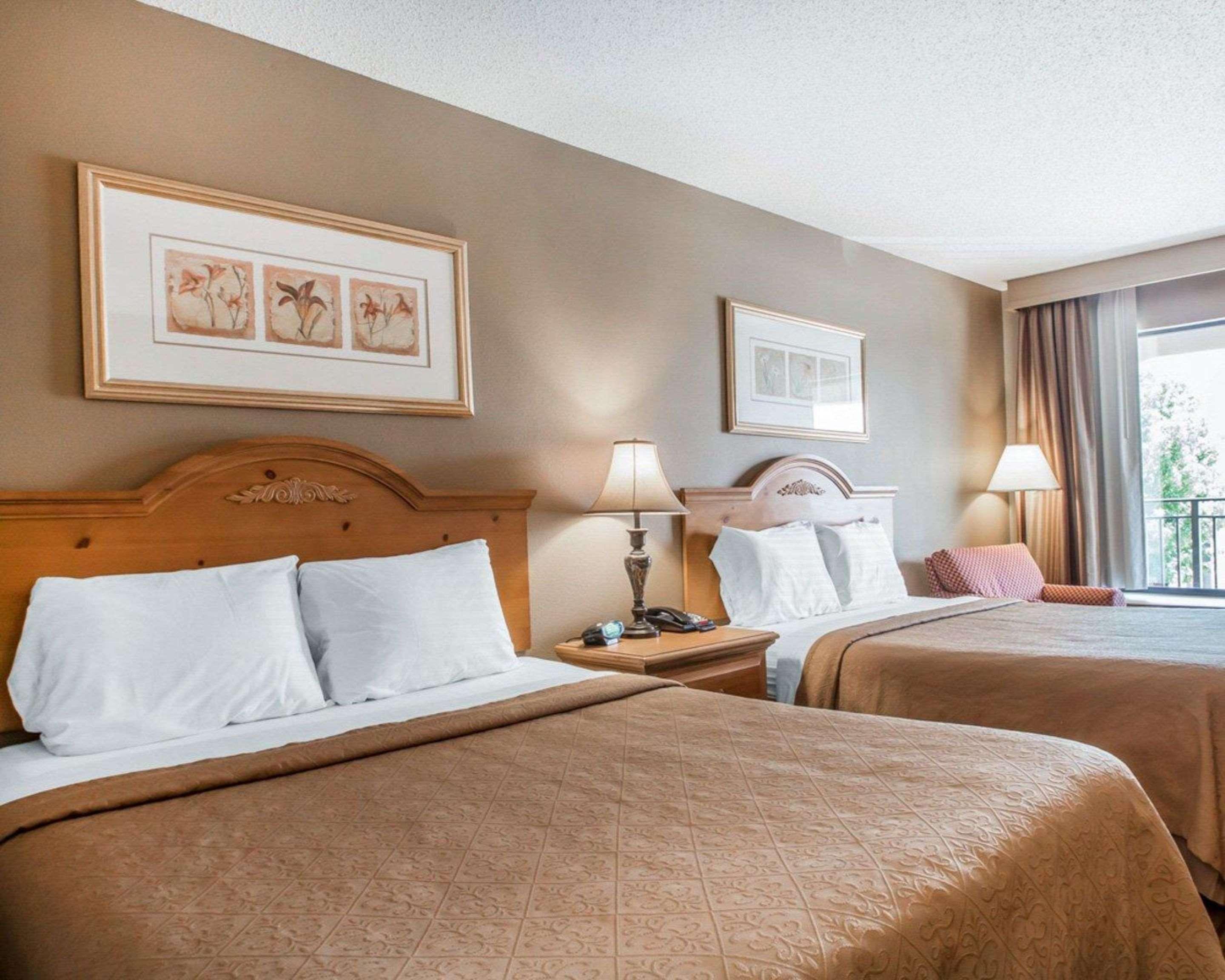 Quality Inn Us65 & E Battlefield Rd Springfield