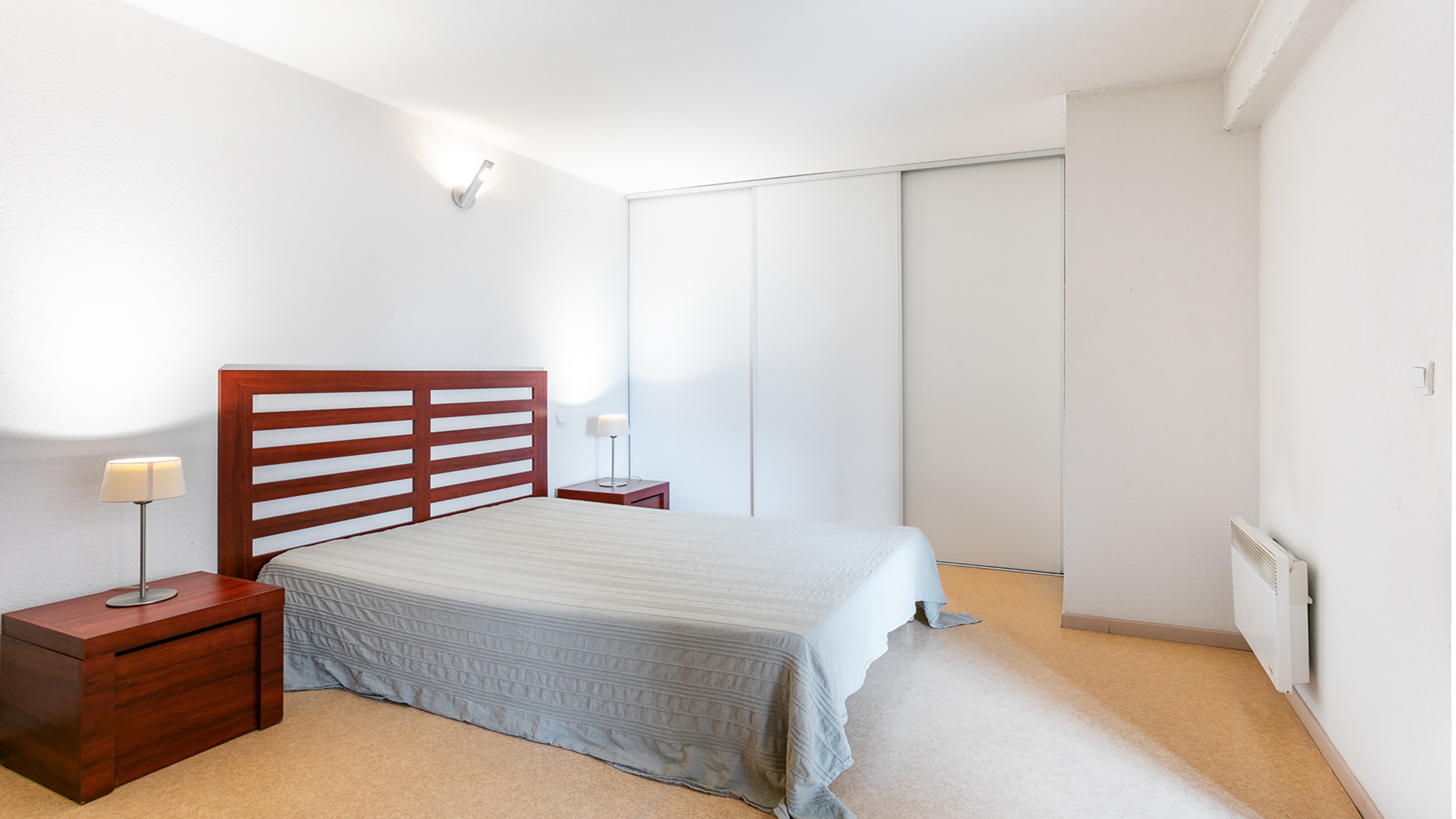 Chambre, studio, 4 personnes