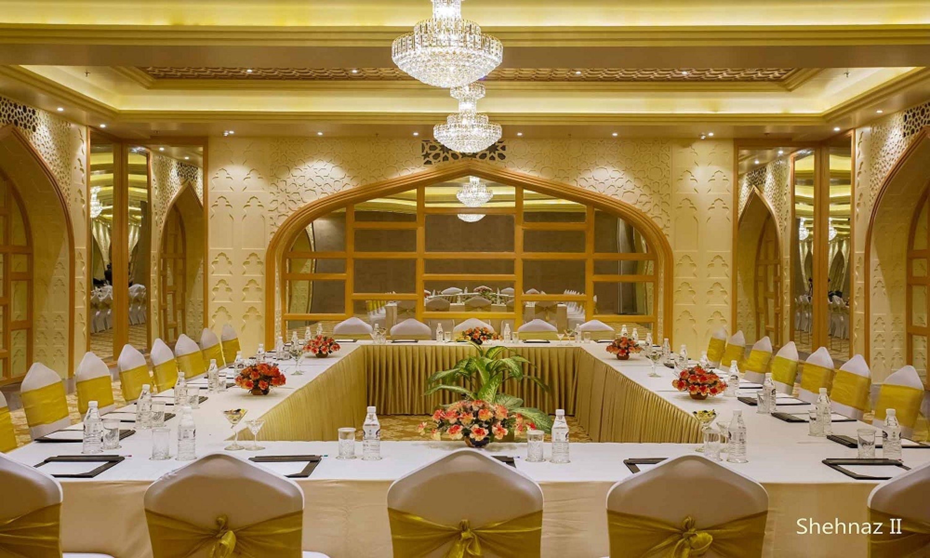 Hotel Clarks Shiraz, Agra by null