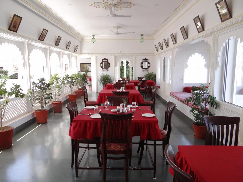 Jagat Niwas Palace Hotel by null