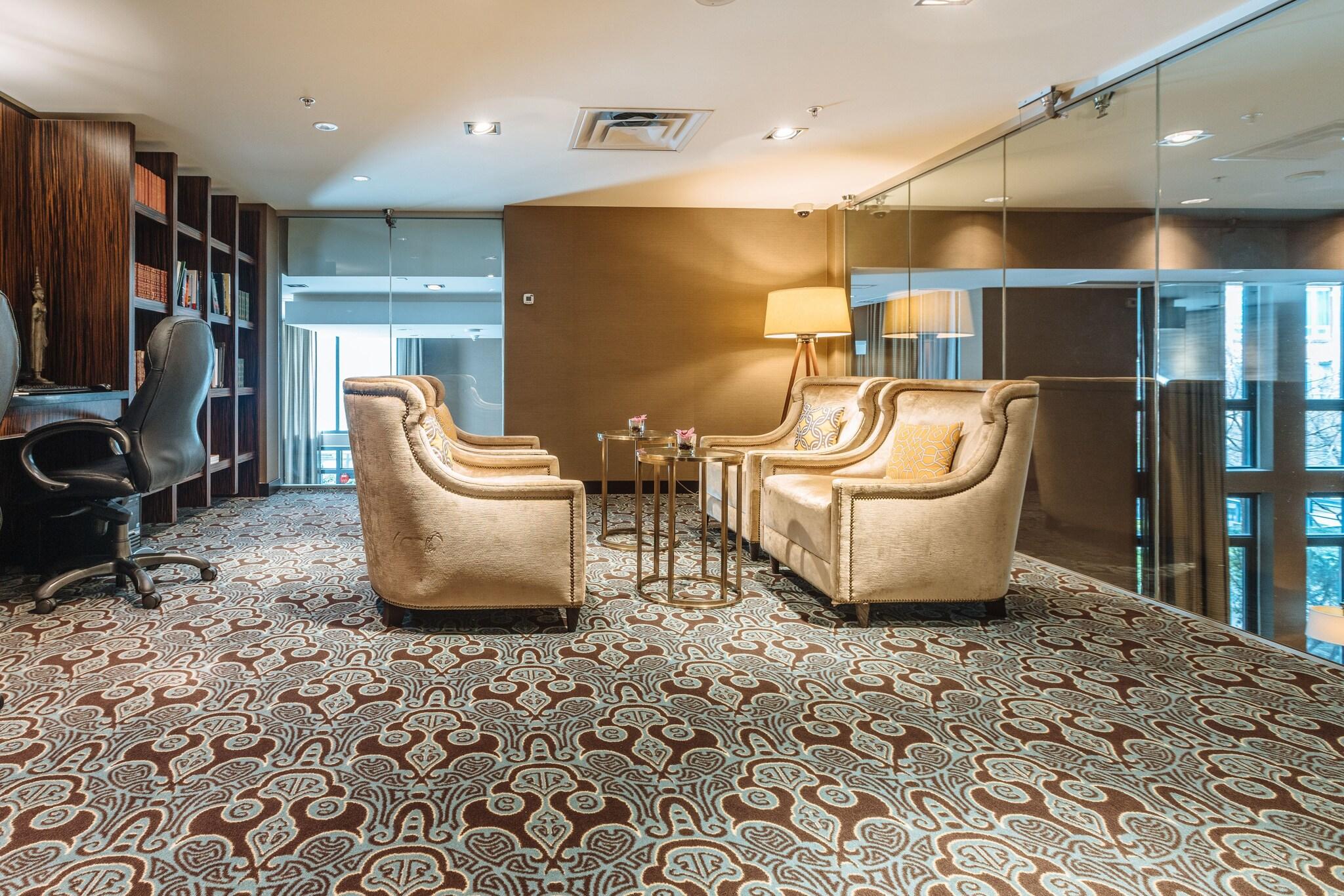 L'Hermitage Vancouver by null