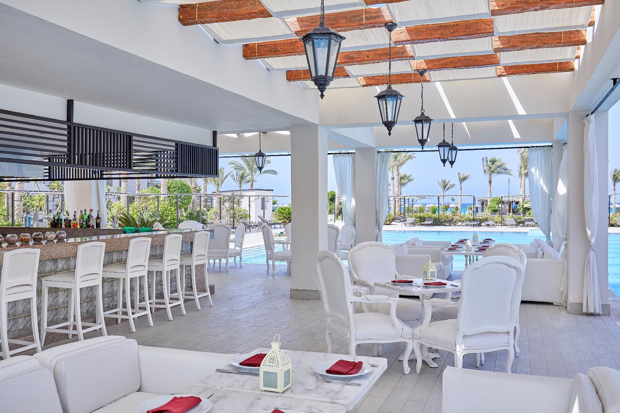 JAZ Elite Crystal Resort