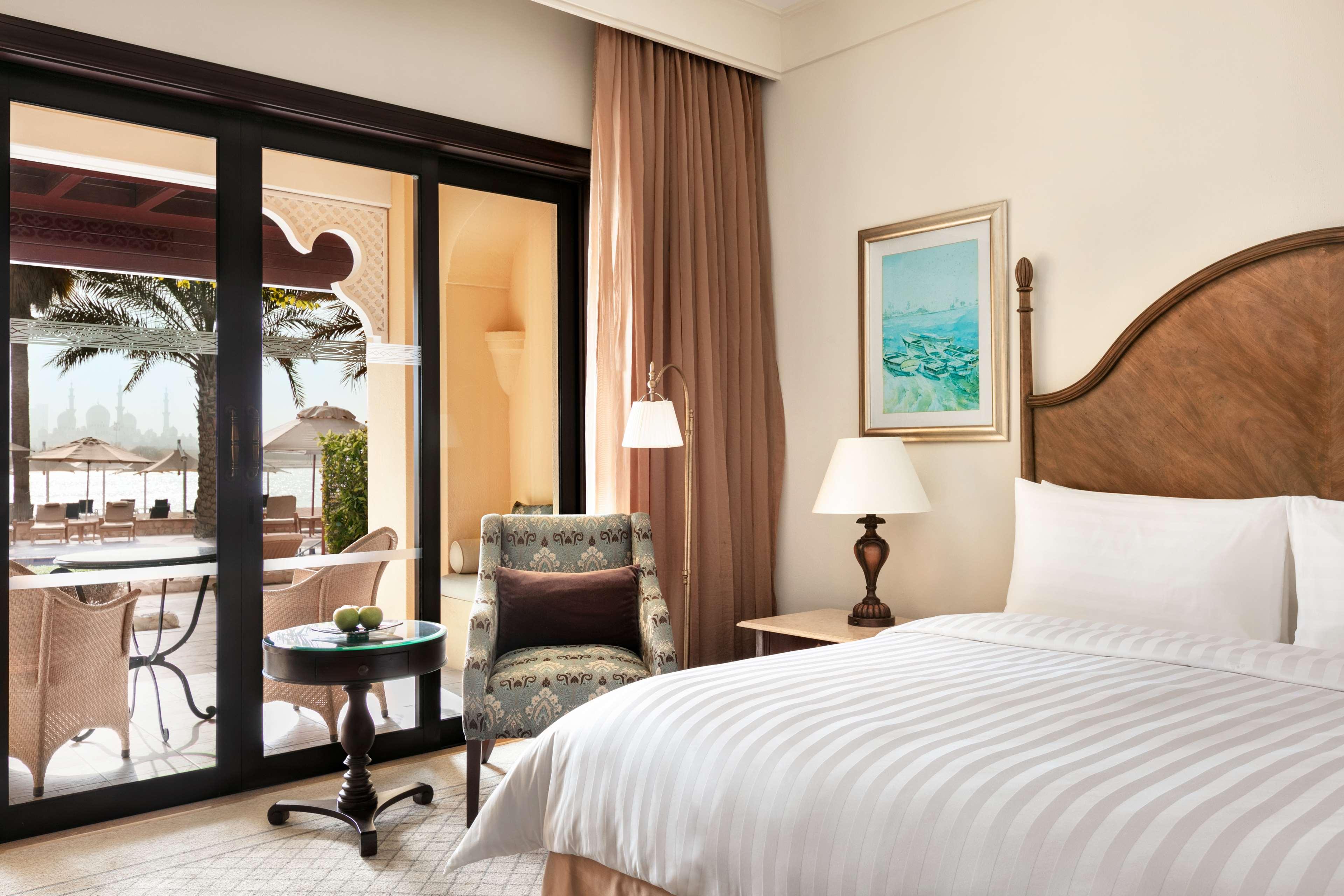 Shangri La Hotel Qaryat Al Beri Abu Dhabi
