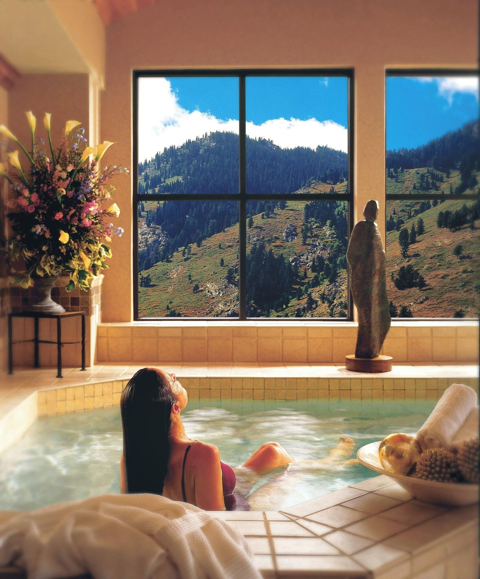 Snake River Lodge by null