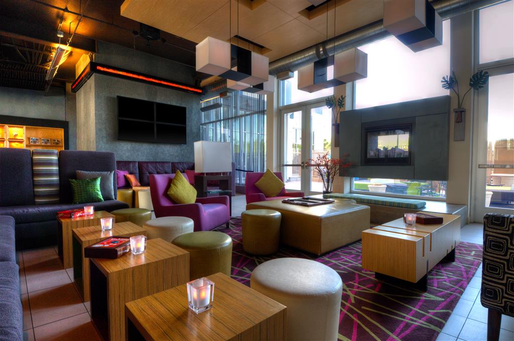 Aloft Phoenix-Airport by null