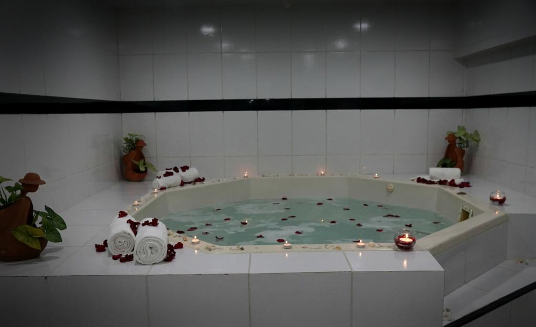 Real Plaza Hotel & Convention Center by null