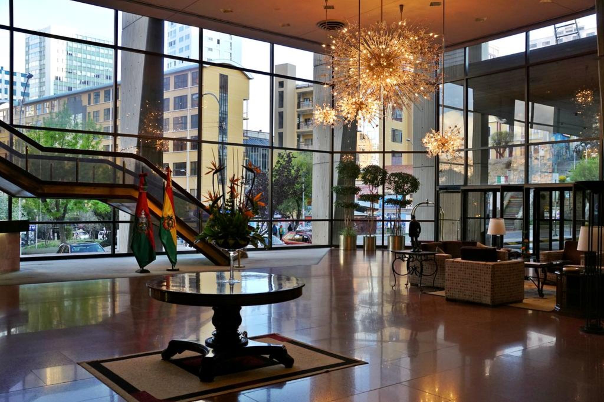 Real Plaza Hotel & Convention Center by null