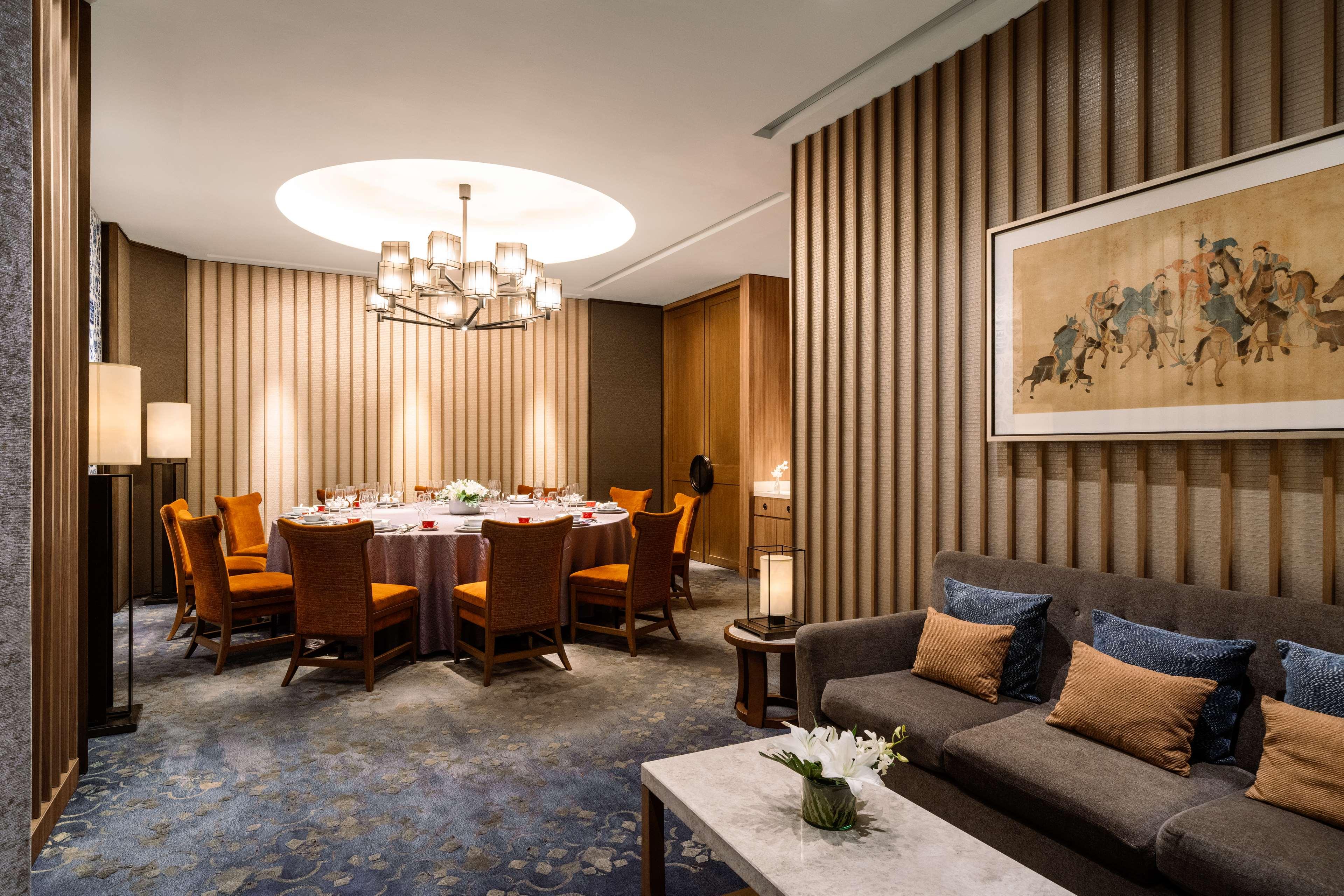 Edsa Shangri-La, Manila by null