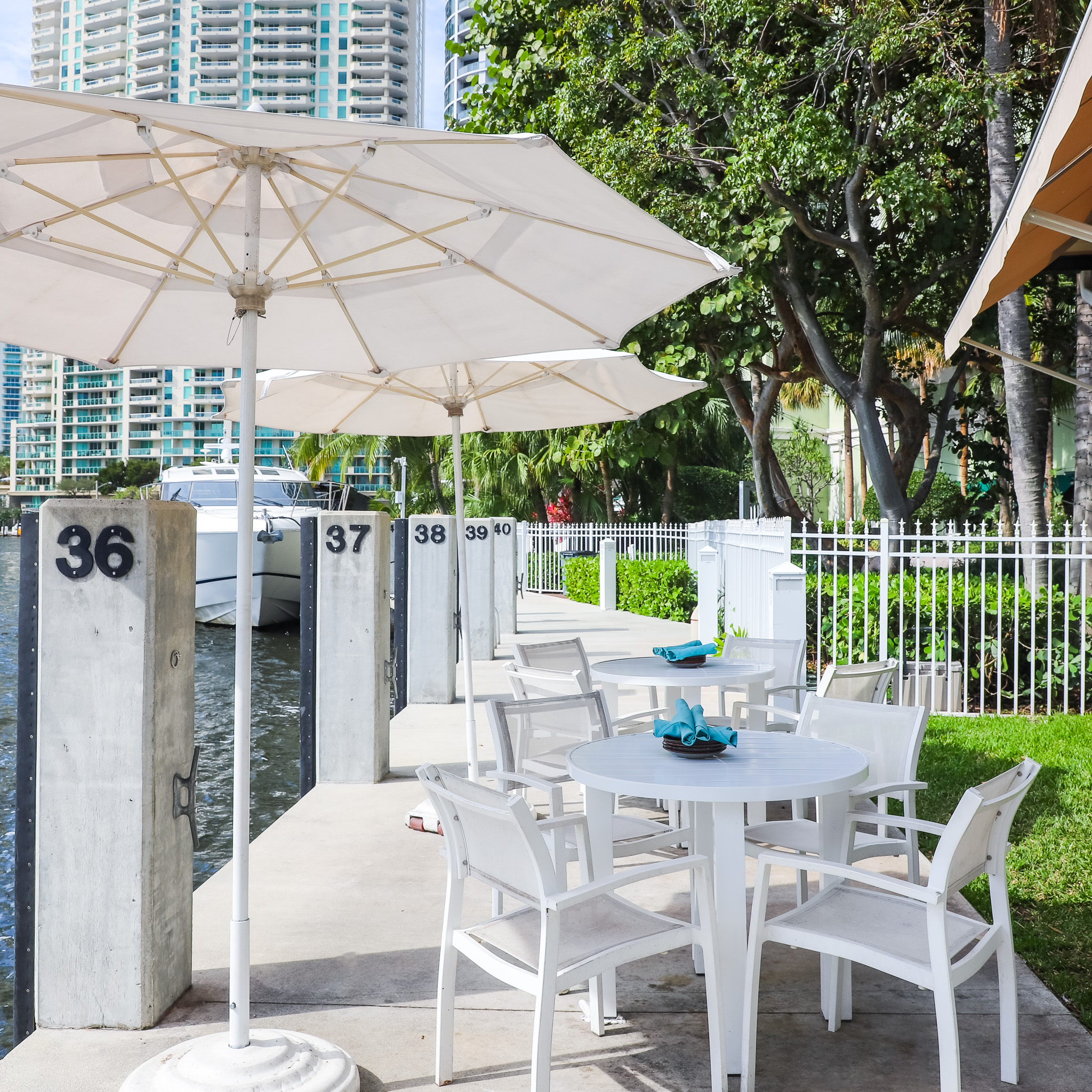 Riverside Hotel