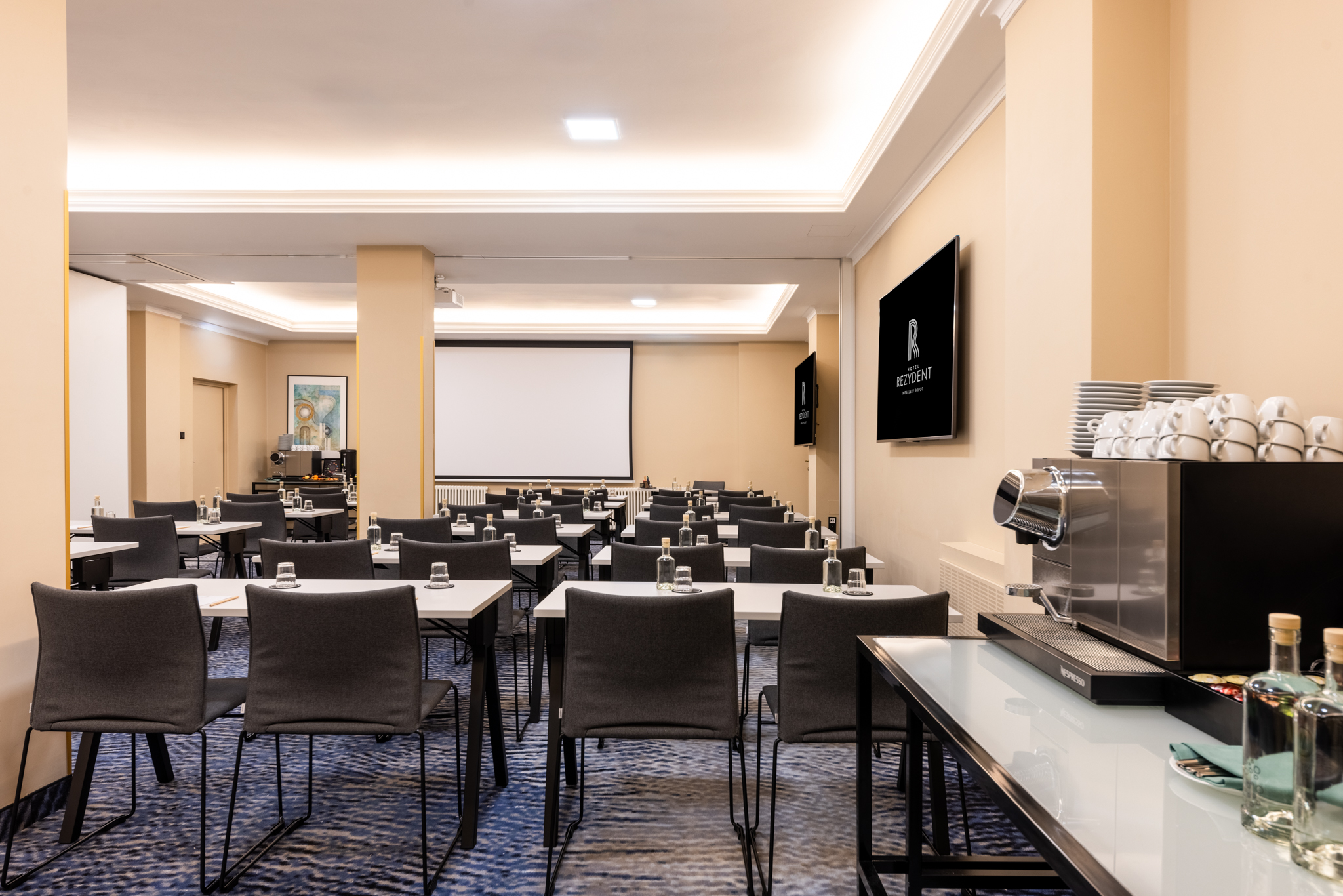 Hotel Rezydent by null