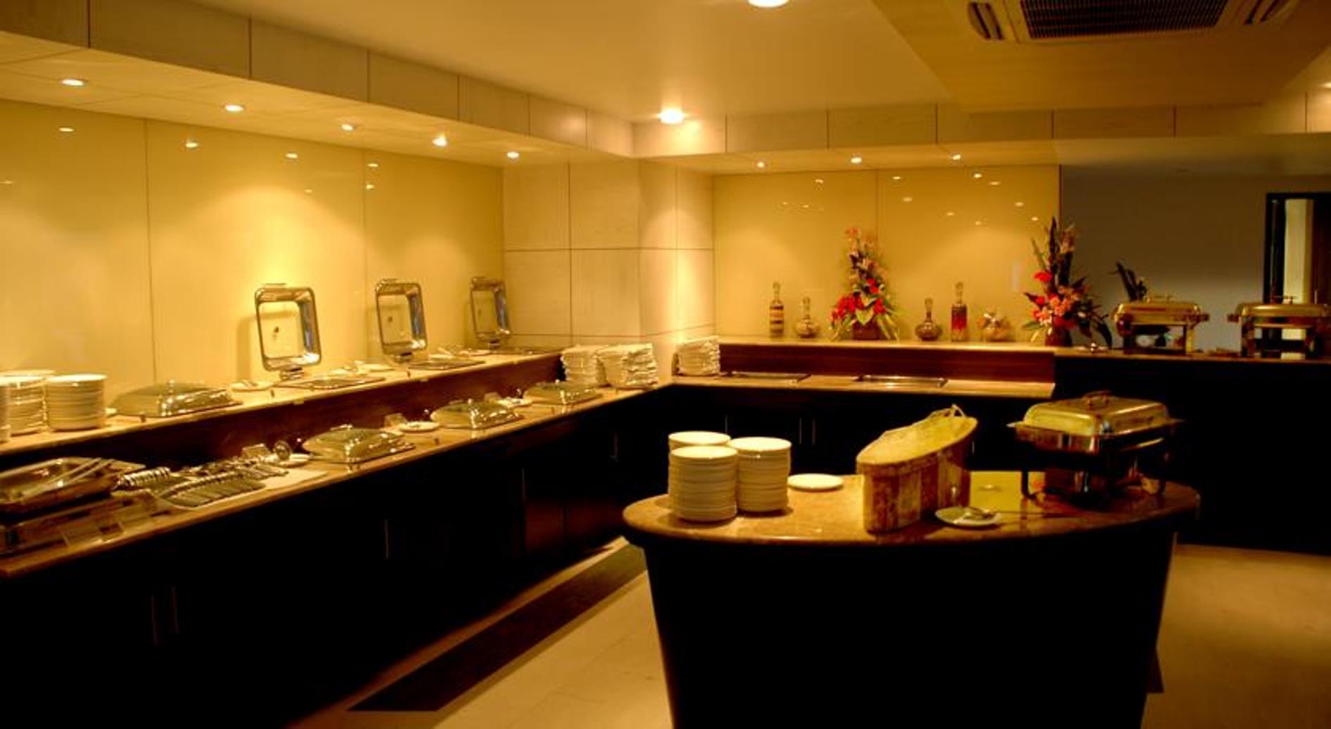 Iris - The Business Hotel and Spa
