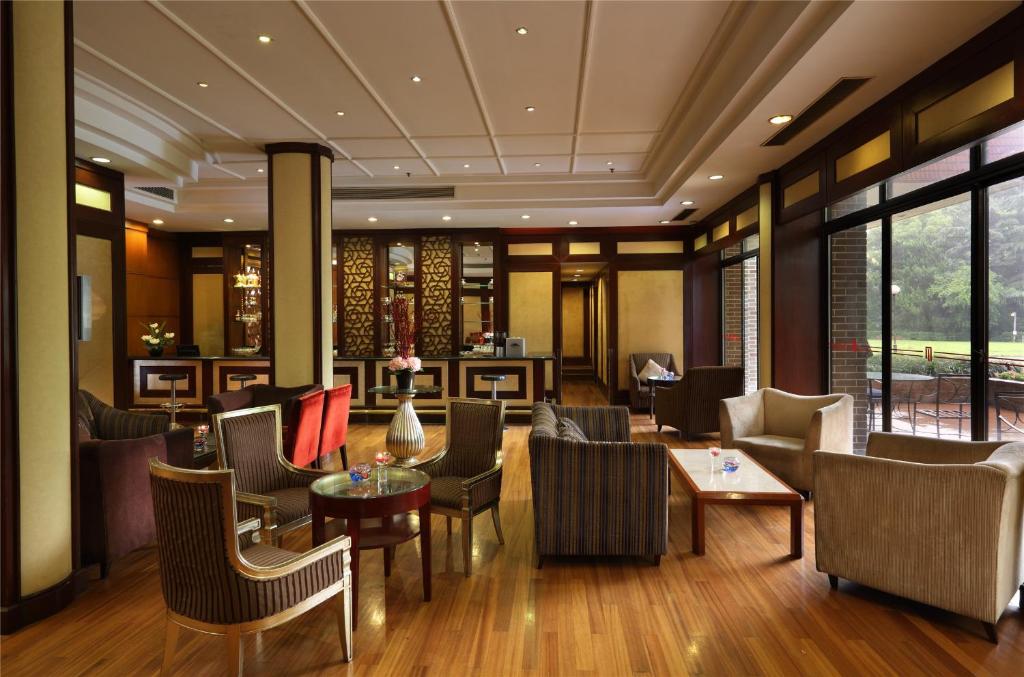 Jin Jiang Cypress Hotel
