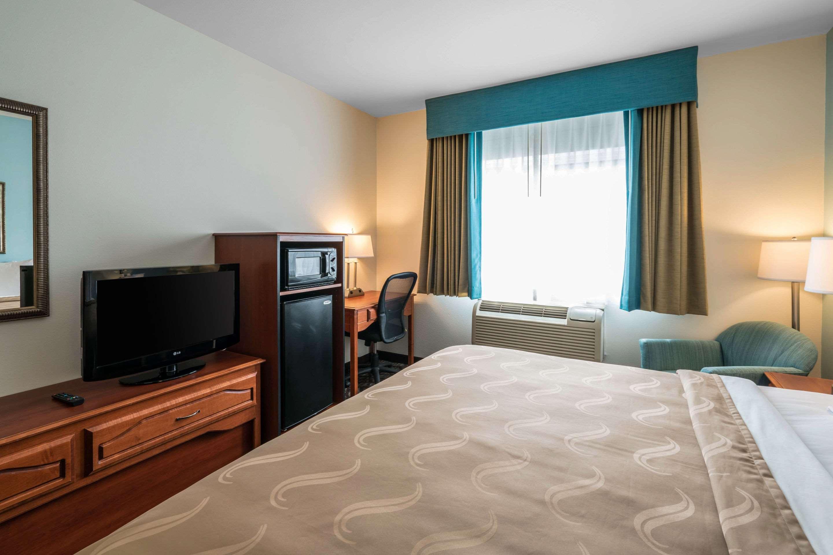 Quality Inn & Suites Sequim at Olympic National Pa