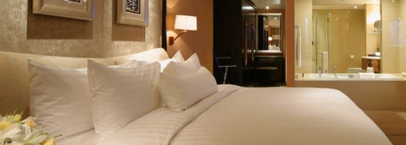 The Lakeview Hotel