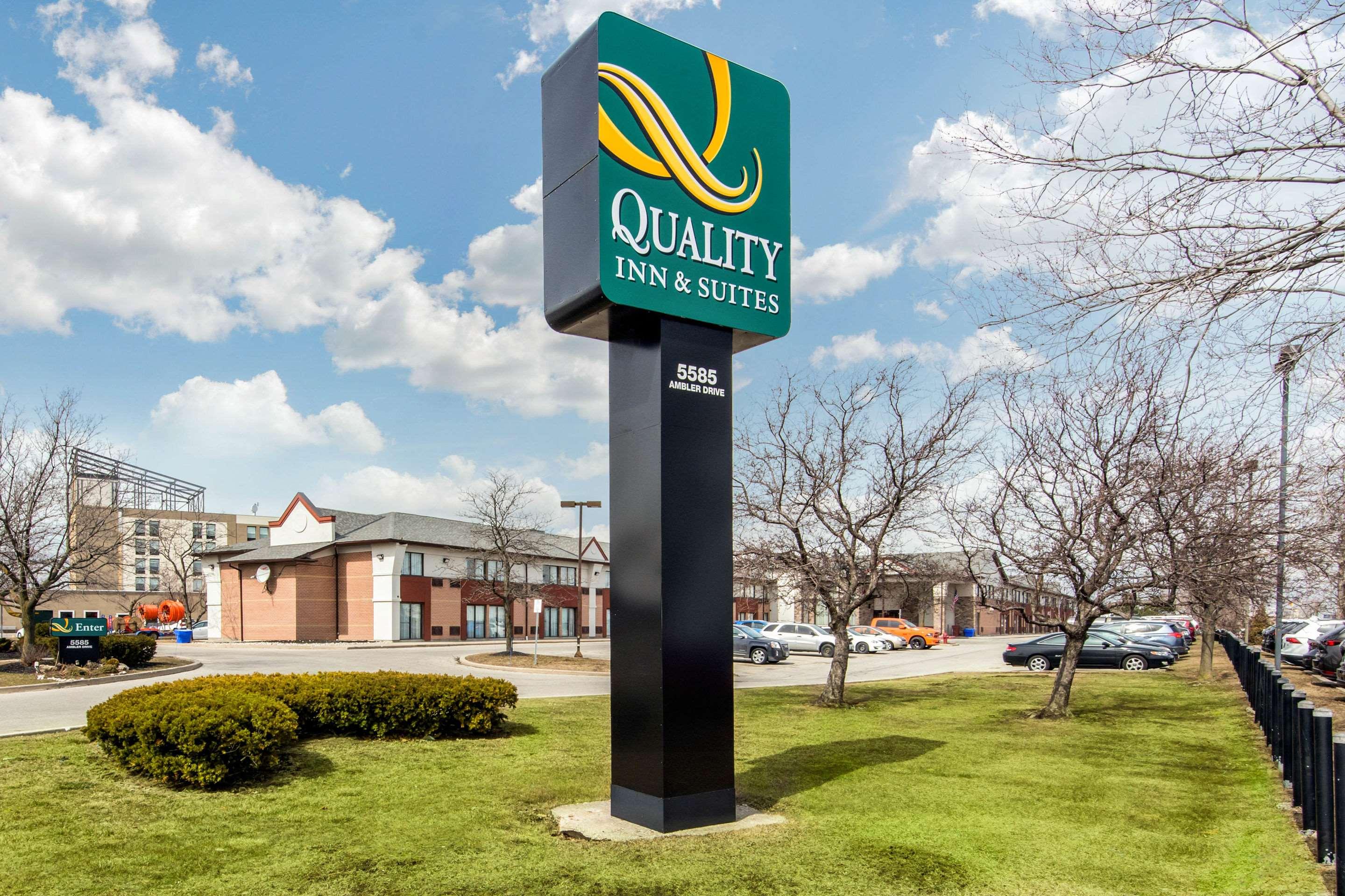 Quality Inn & Suites Toronto