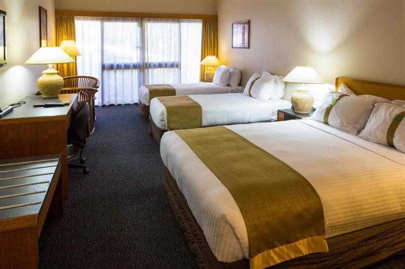 Mercure Kakadu Crocodile Hotel by null