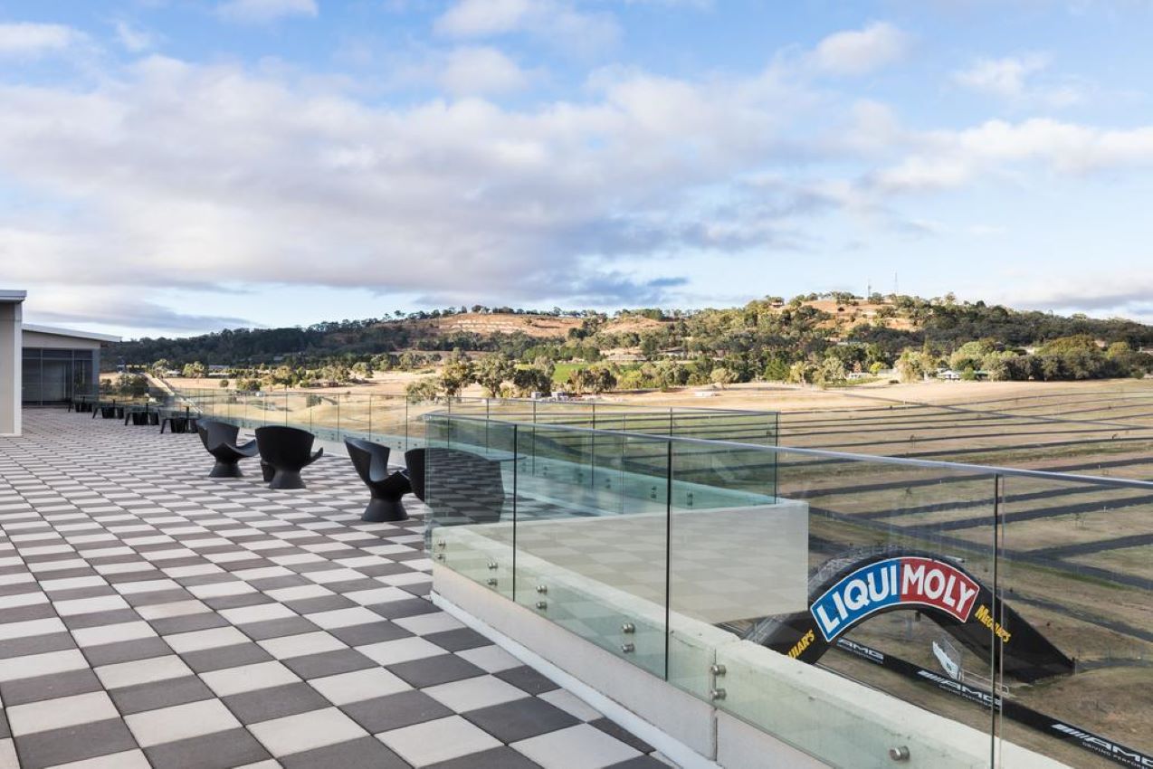 Rydges Mount Panorama Bathurst by null