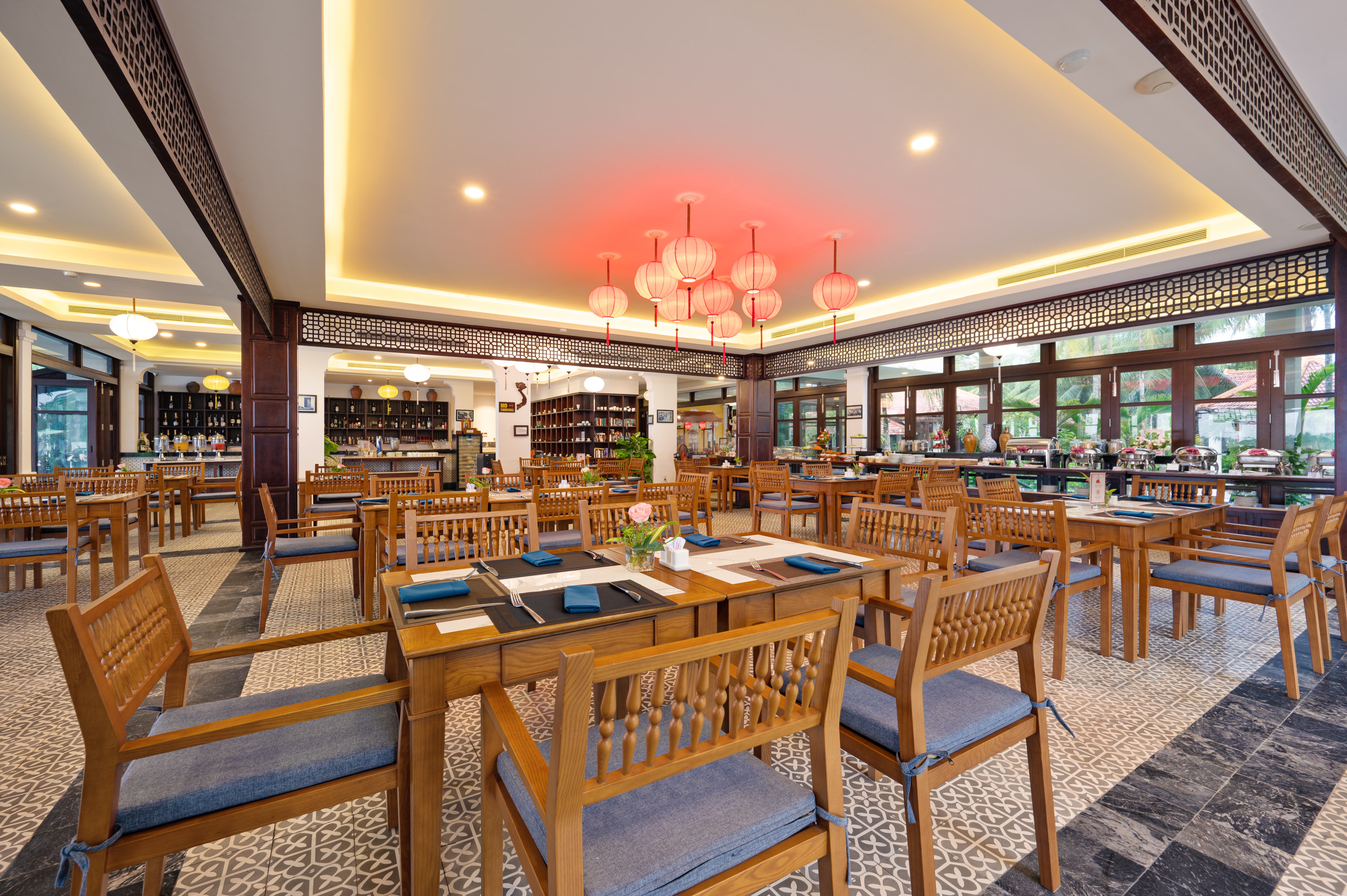 Vinh Hung Riverside Resort & Spa