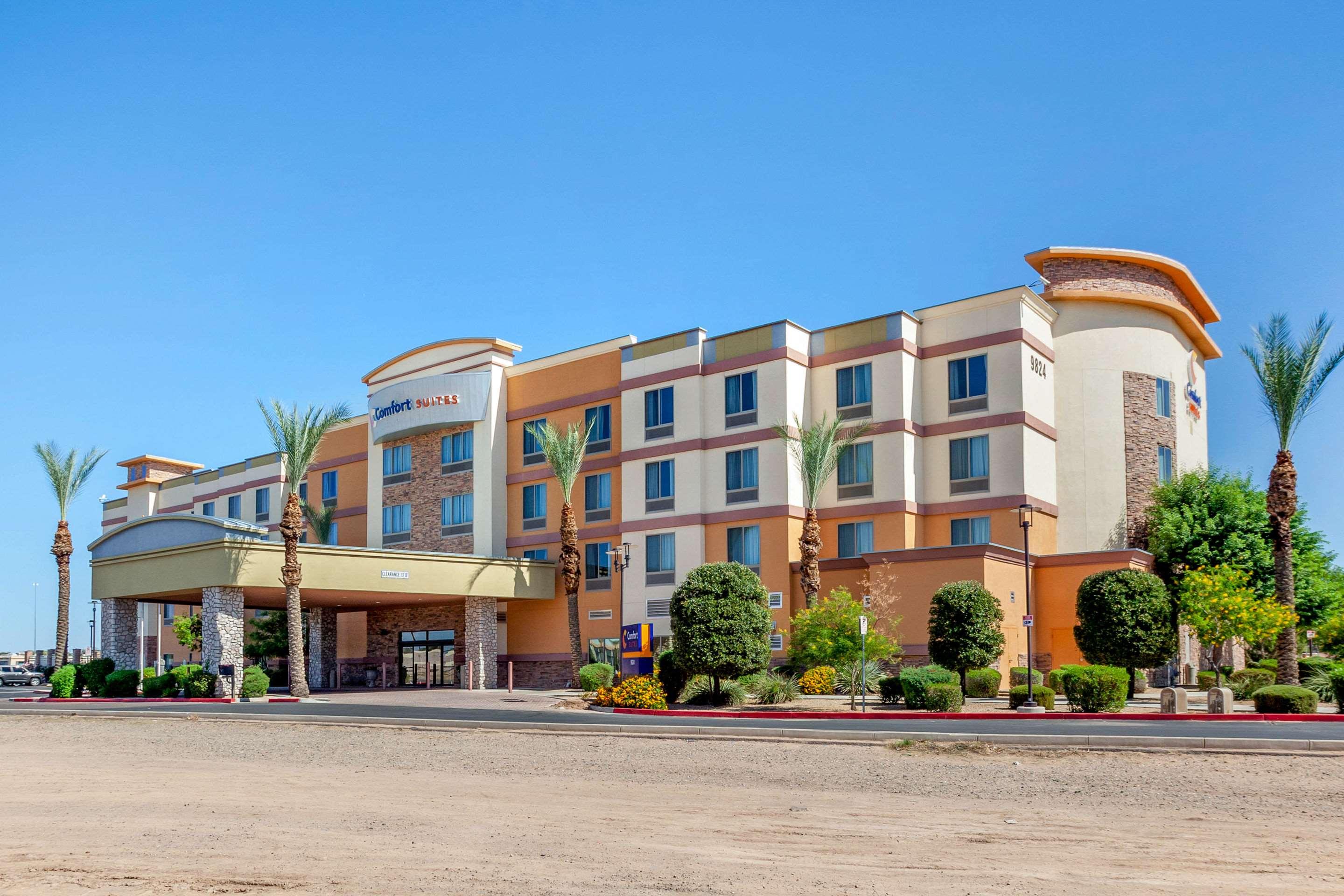 Comfort Suites Glendale - State Farm Stadium Area