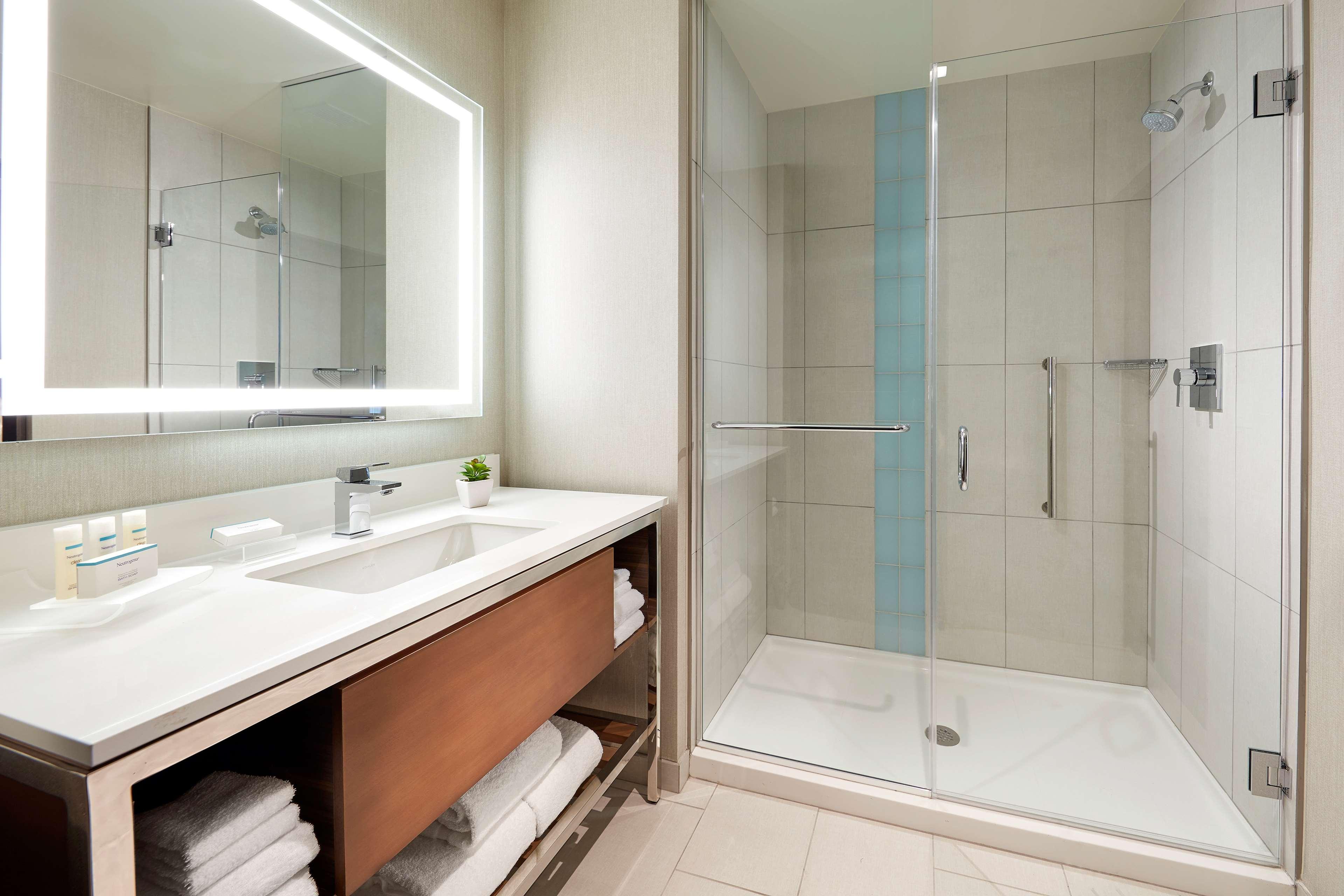 Homewood Suites by Hilton San Diego Hotel Cir/SeaW