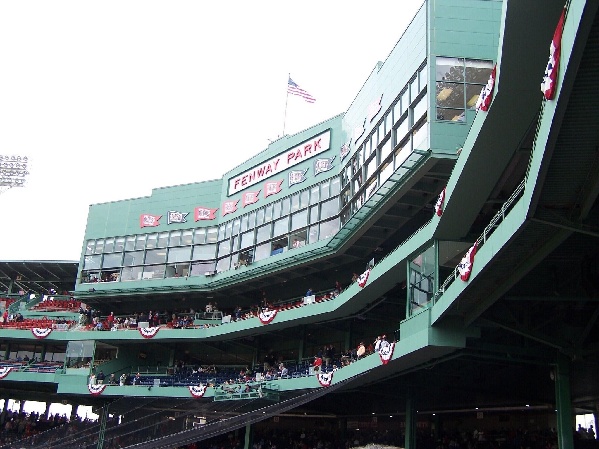 The Colonnade Hotel by null