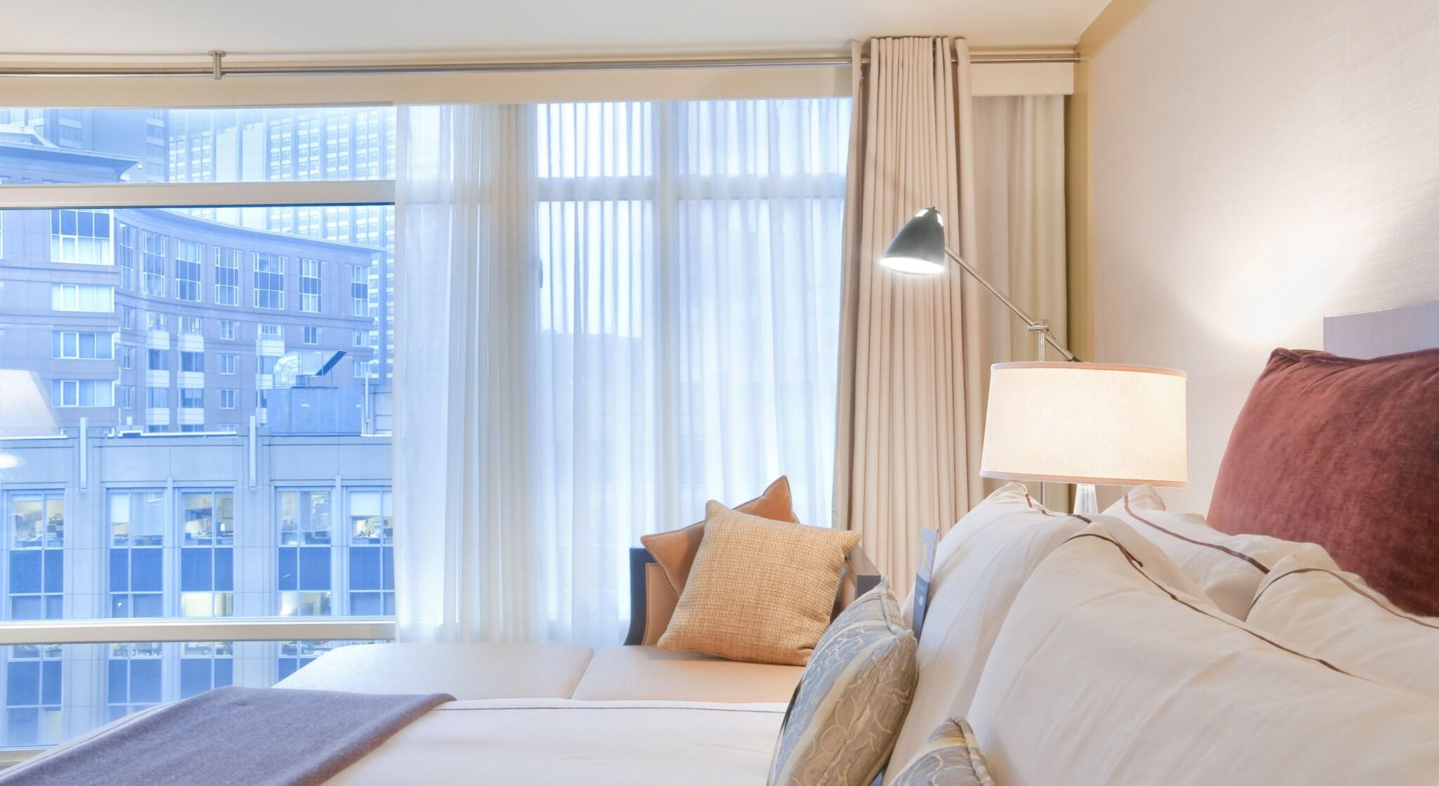 The Colonnade Hotel by null