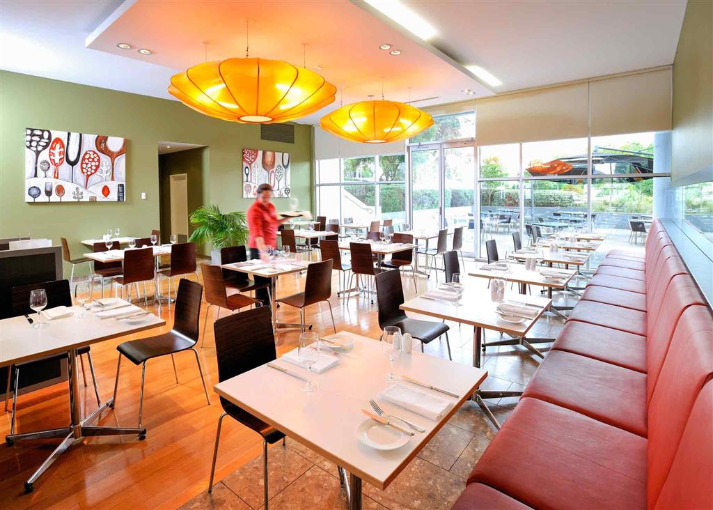 Ibis Glen Waverley