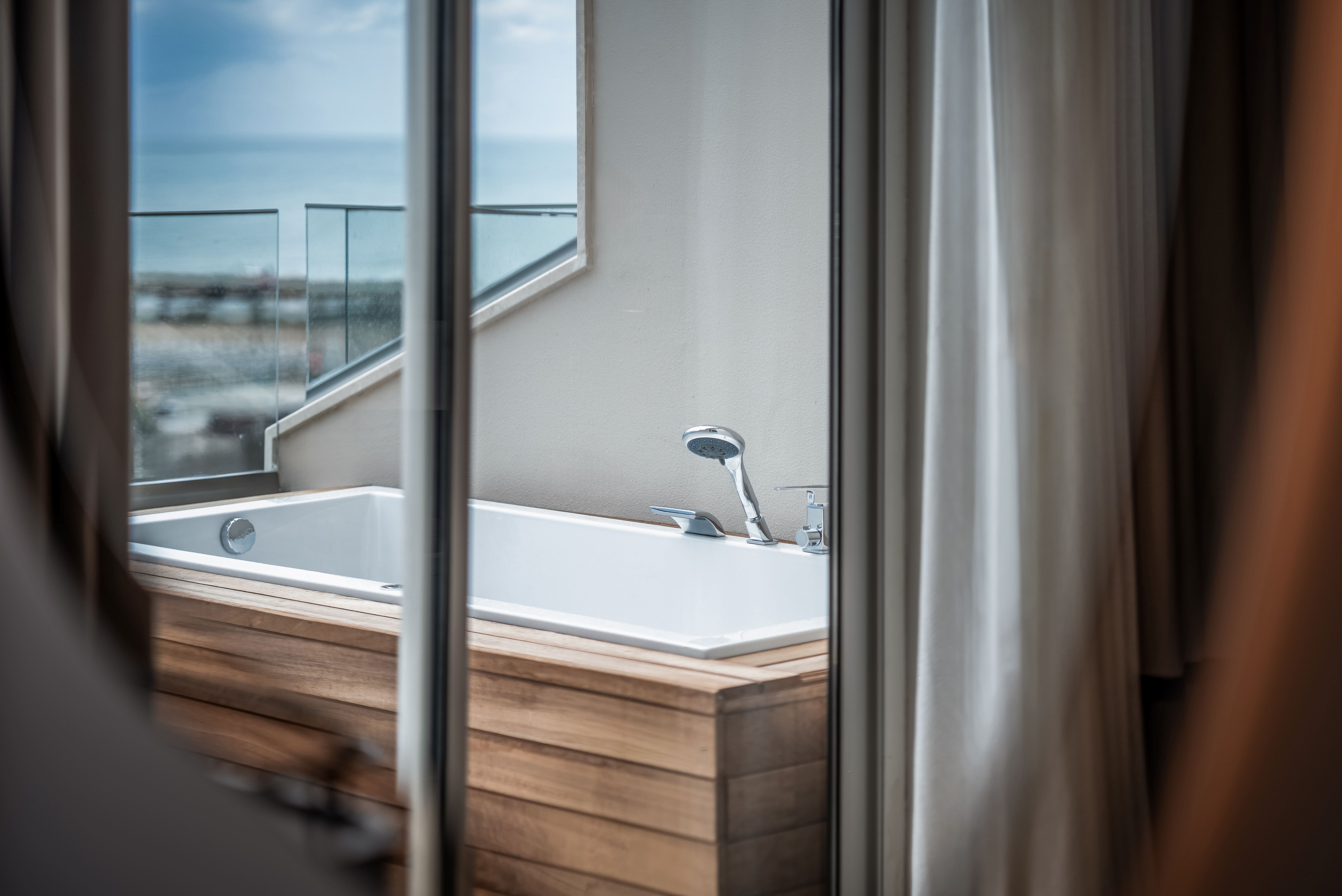 Double room, deluxe, sea view, jacuzzi
