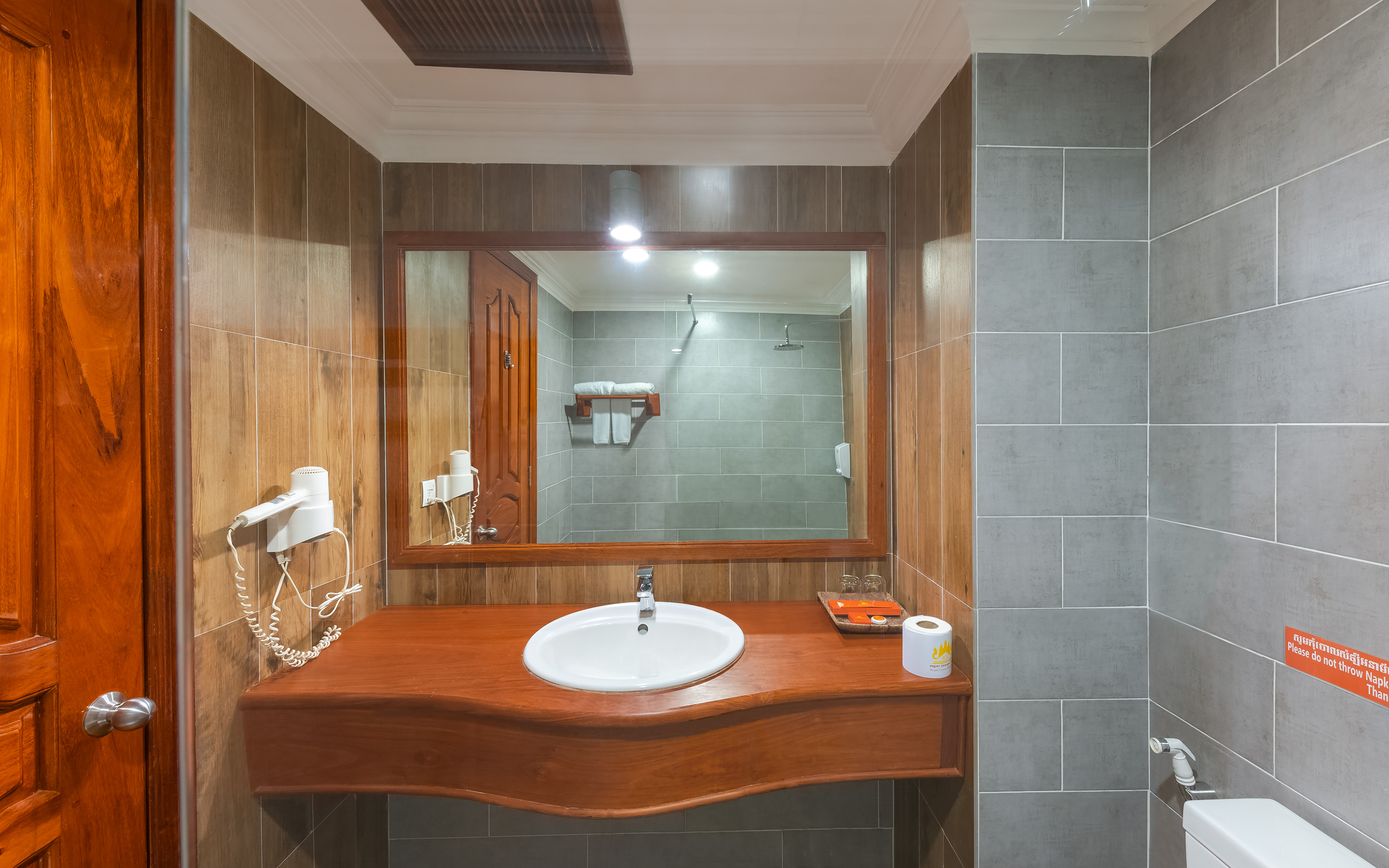 Royal Crown Hotel and Spa by null