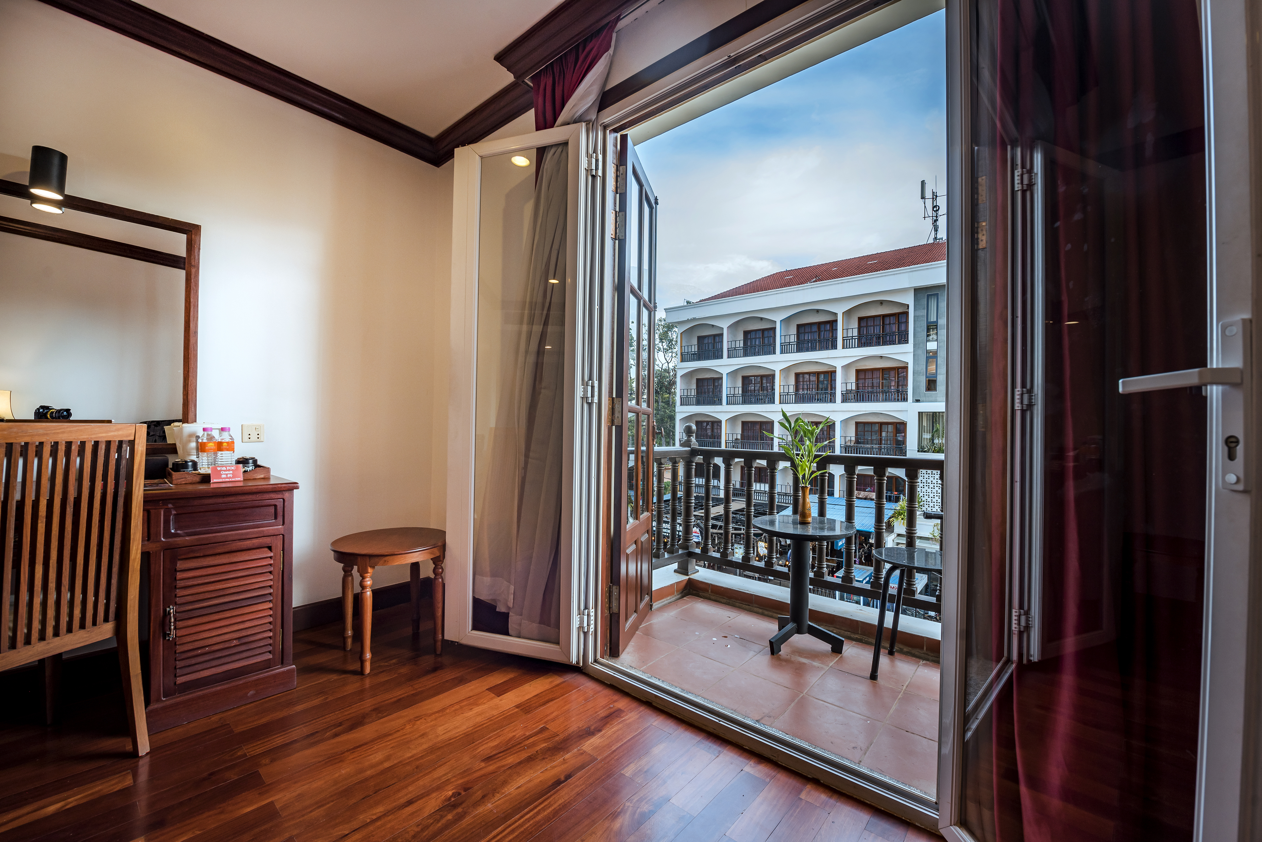 Royal Crown Hotel and Spa by null