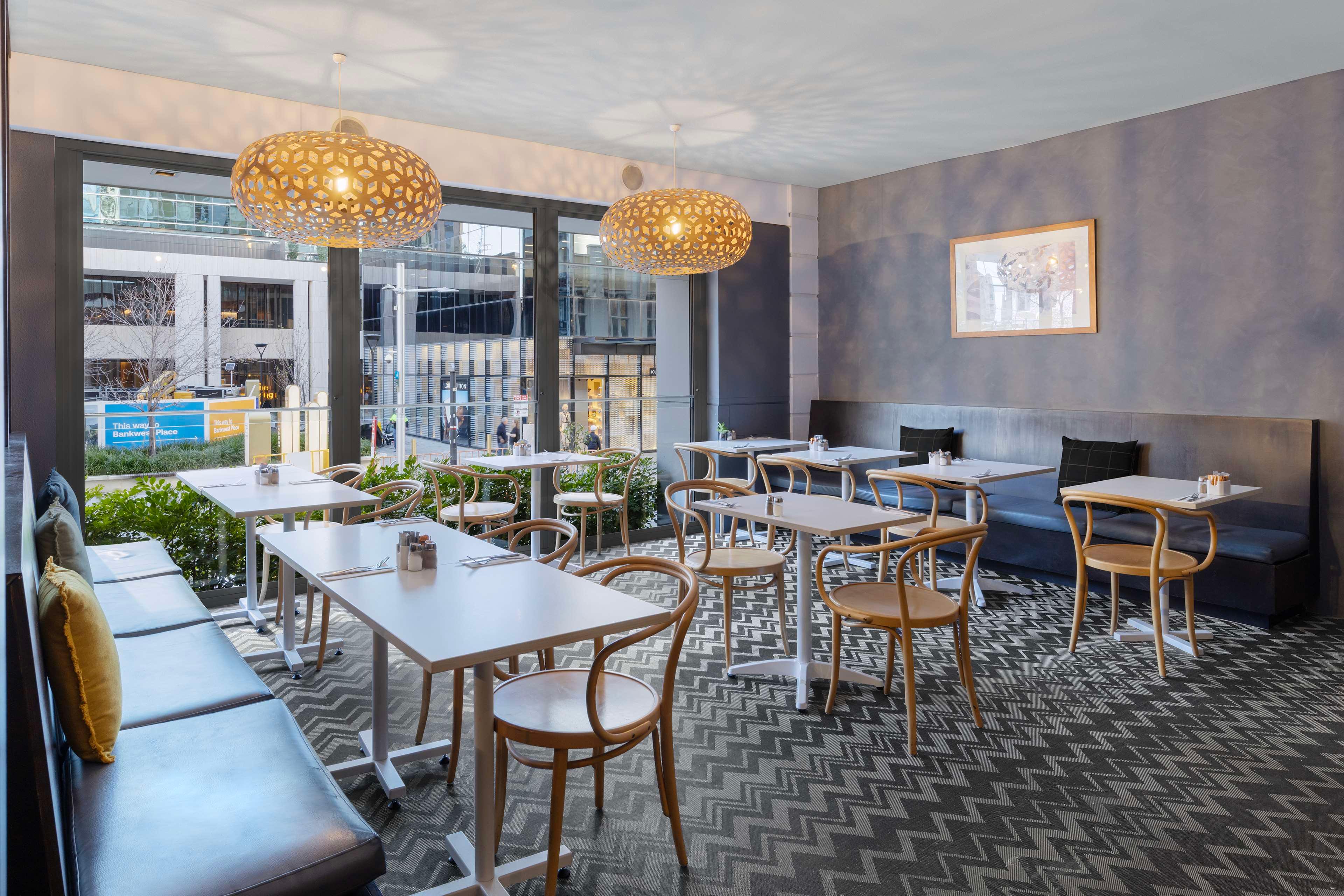 Oaks Perth Hotel by null