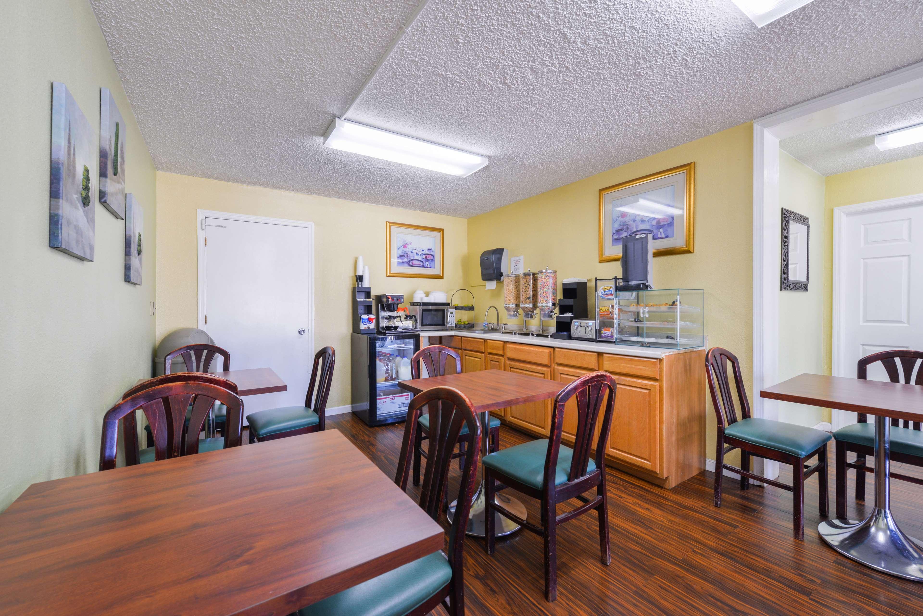 Americas Best Value Inn Nashville South