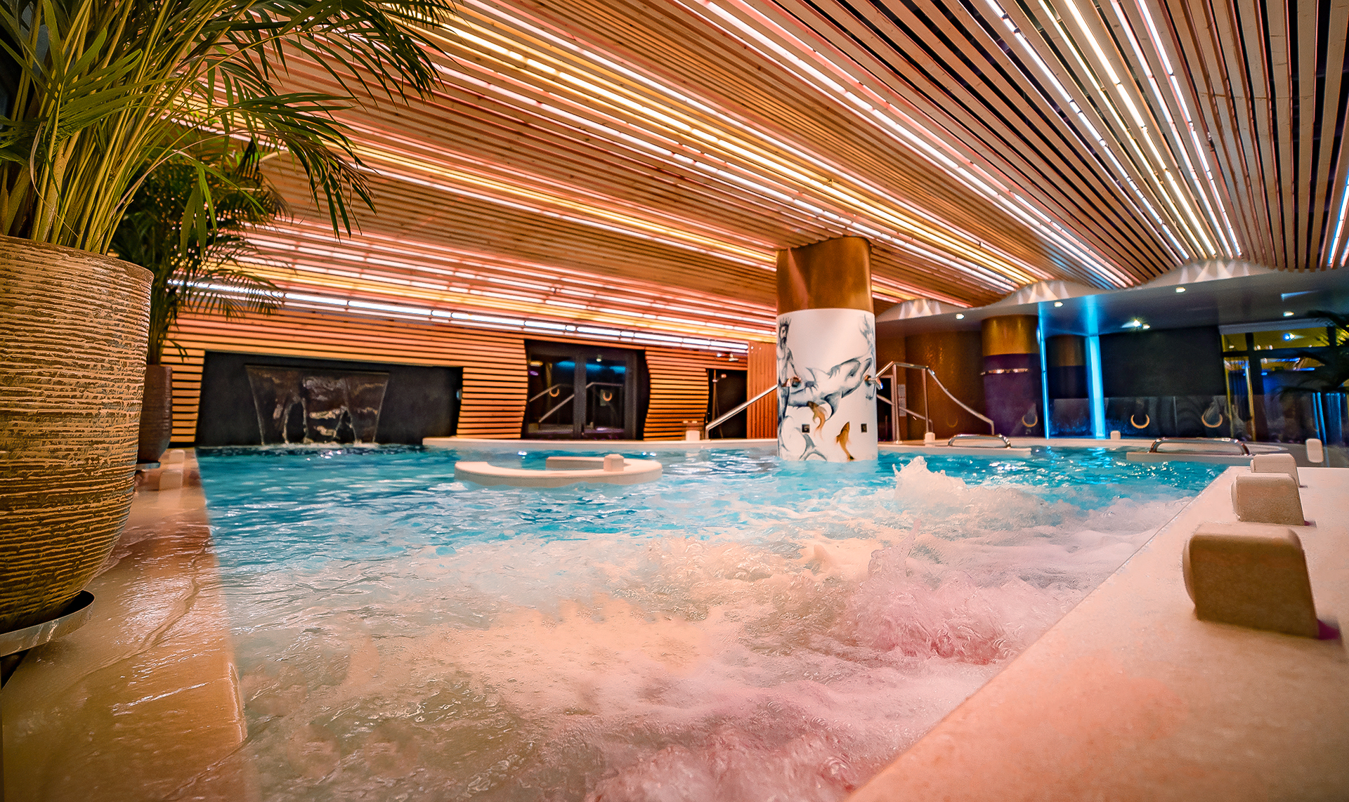 Bohemia Suites & Spa by null