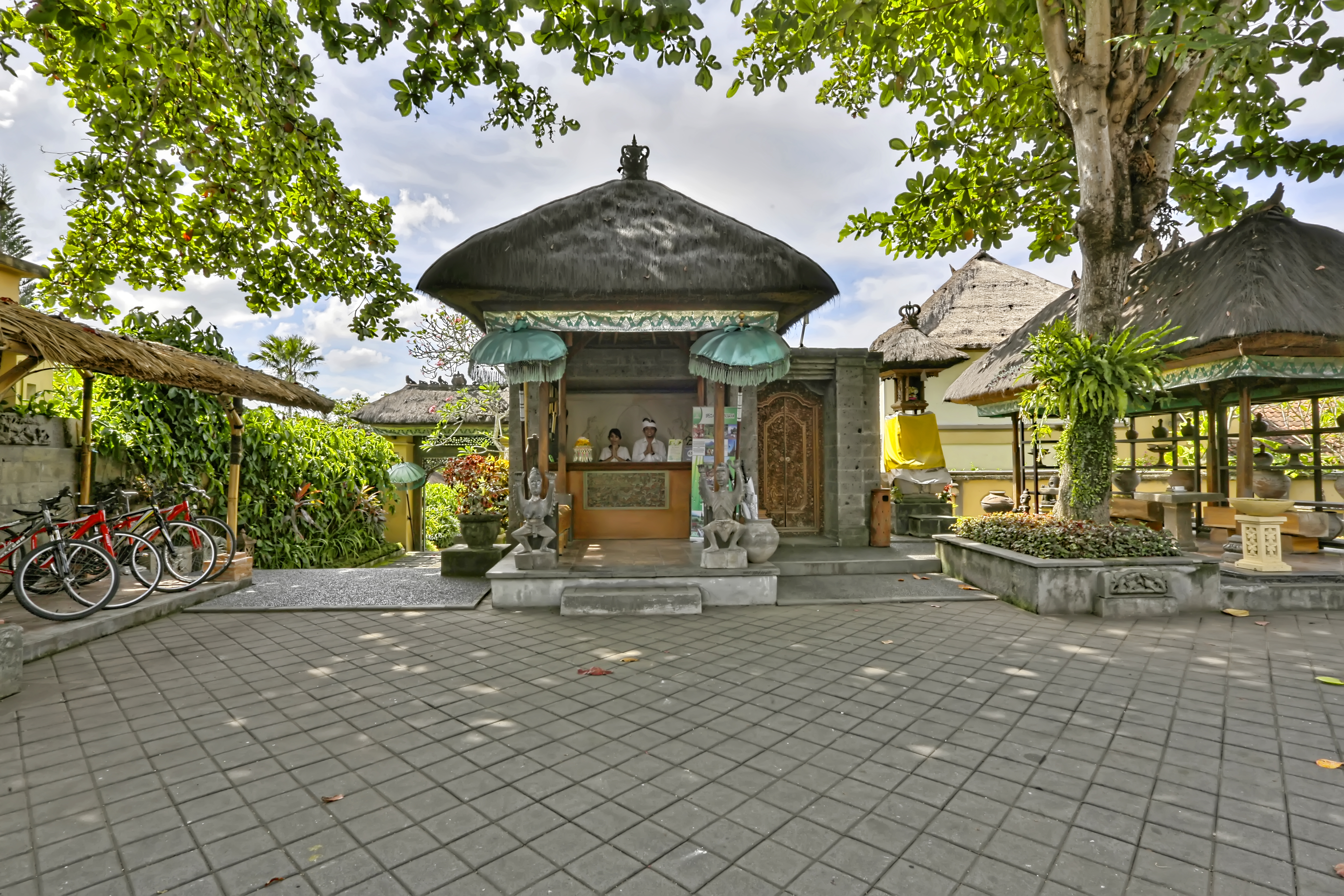 Alam Puri Art Museum, Resort & Spa