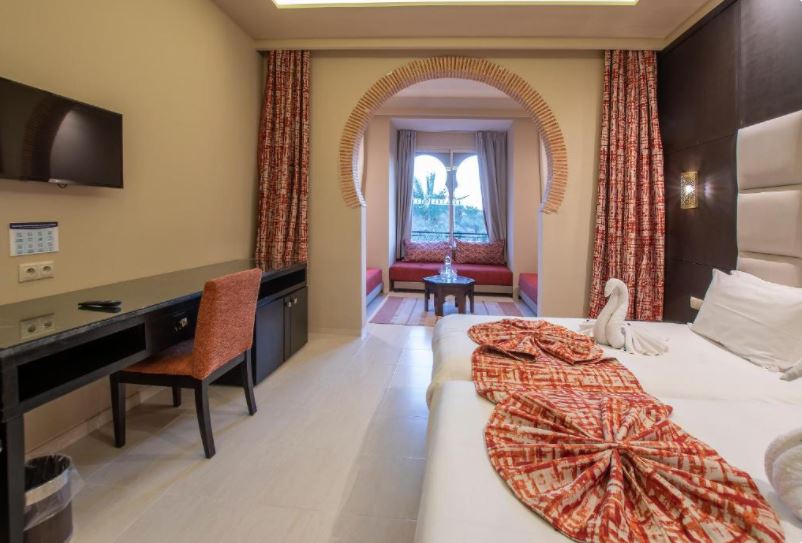 Habitación, familiar, vista parcial al mar