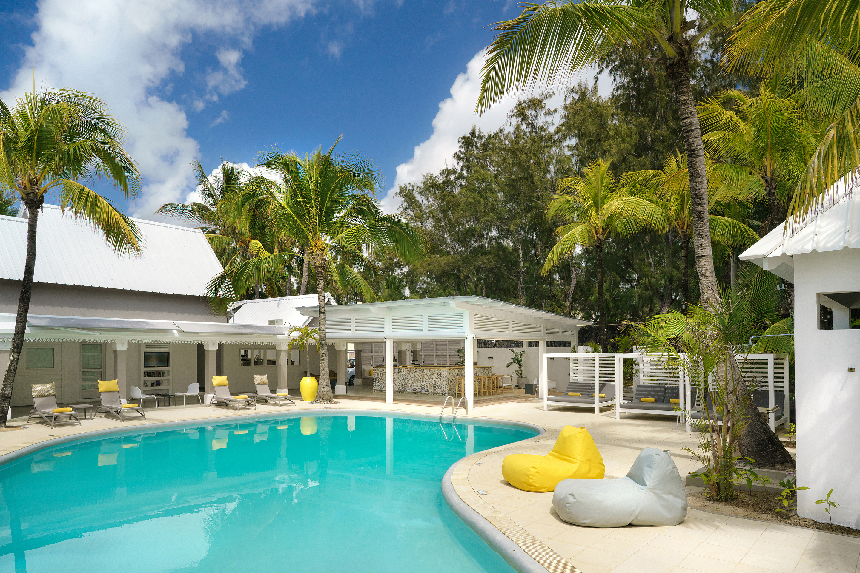 Tropical Attitude Hotel by null