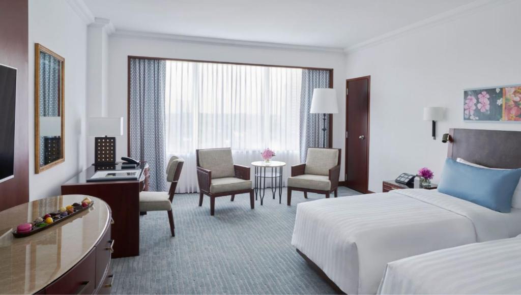 The Peninsula Manila