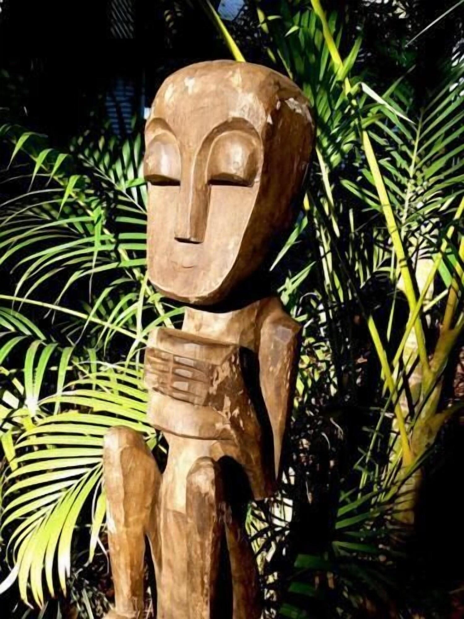 Pinctada McAlpine House by null