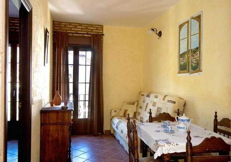 Galaroza Aparthotel Rural 