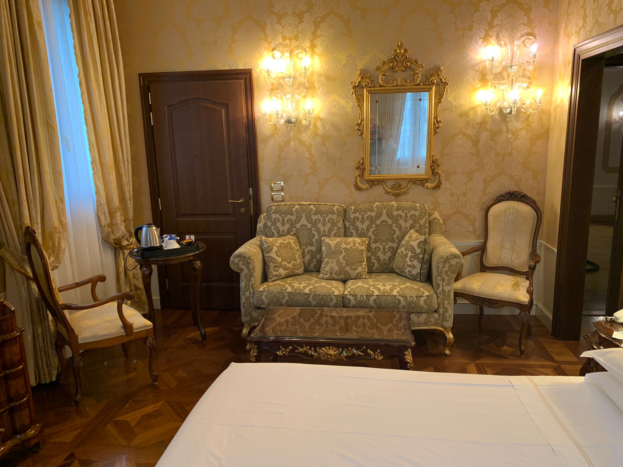 Canal Grande Hotel by null