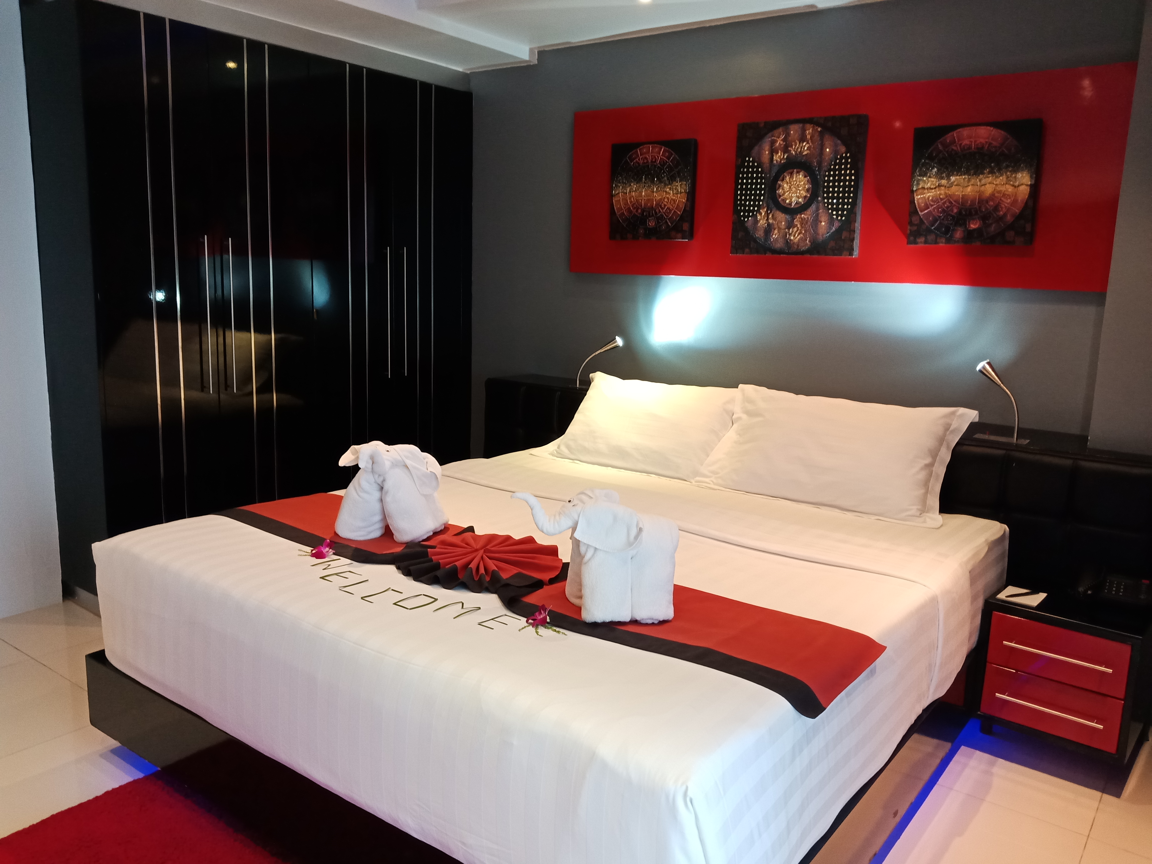 Absolute Bangla Suites