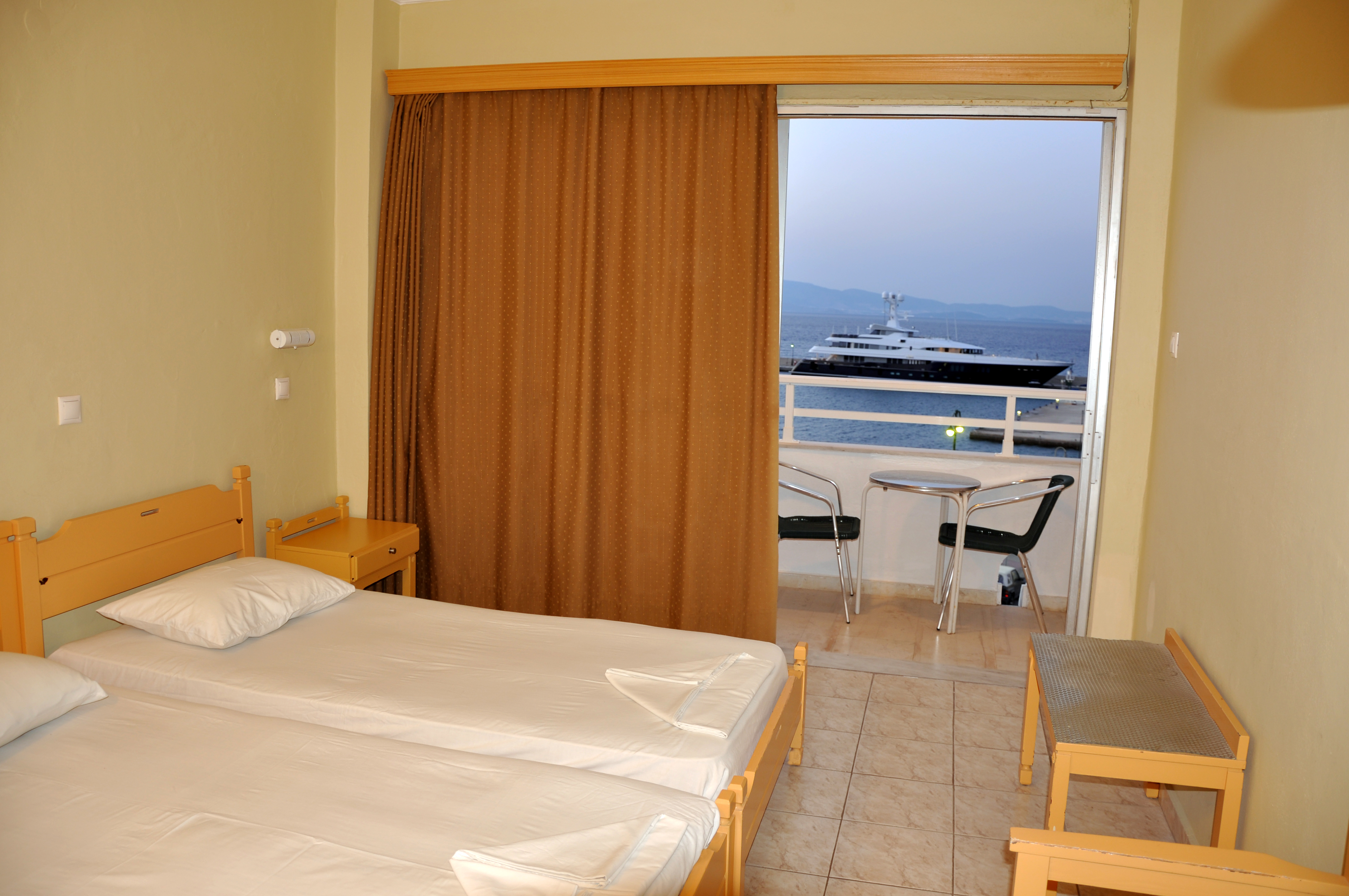 Double or twin room, sea view