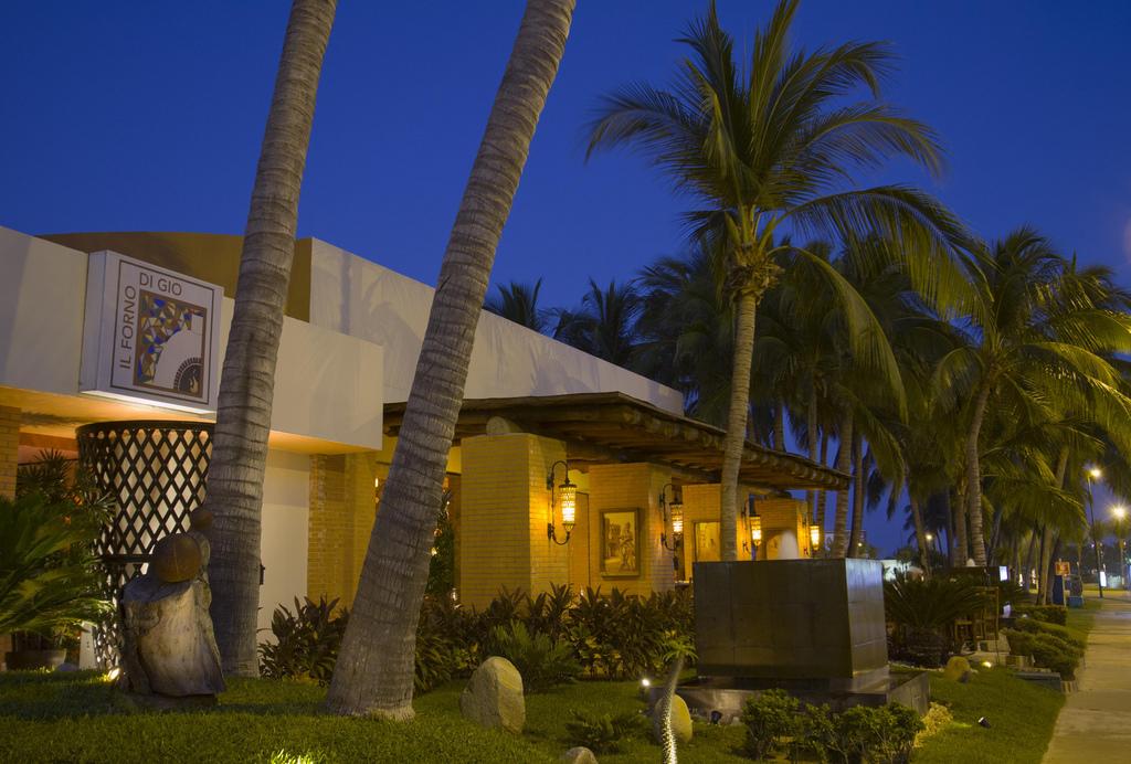 Ocean Breeze Hotels Acapulco