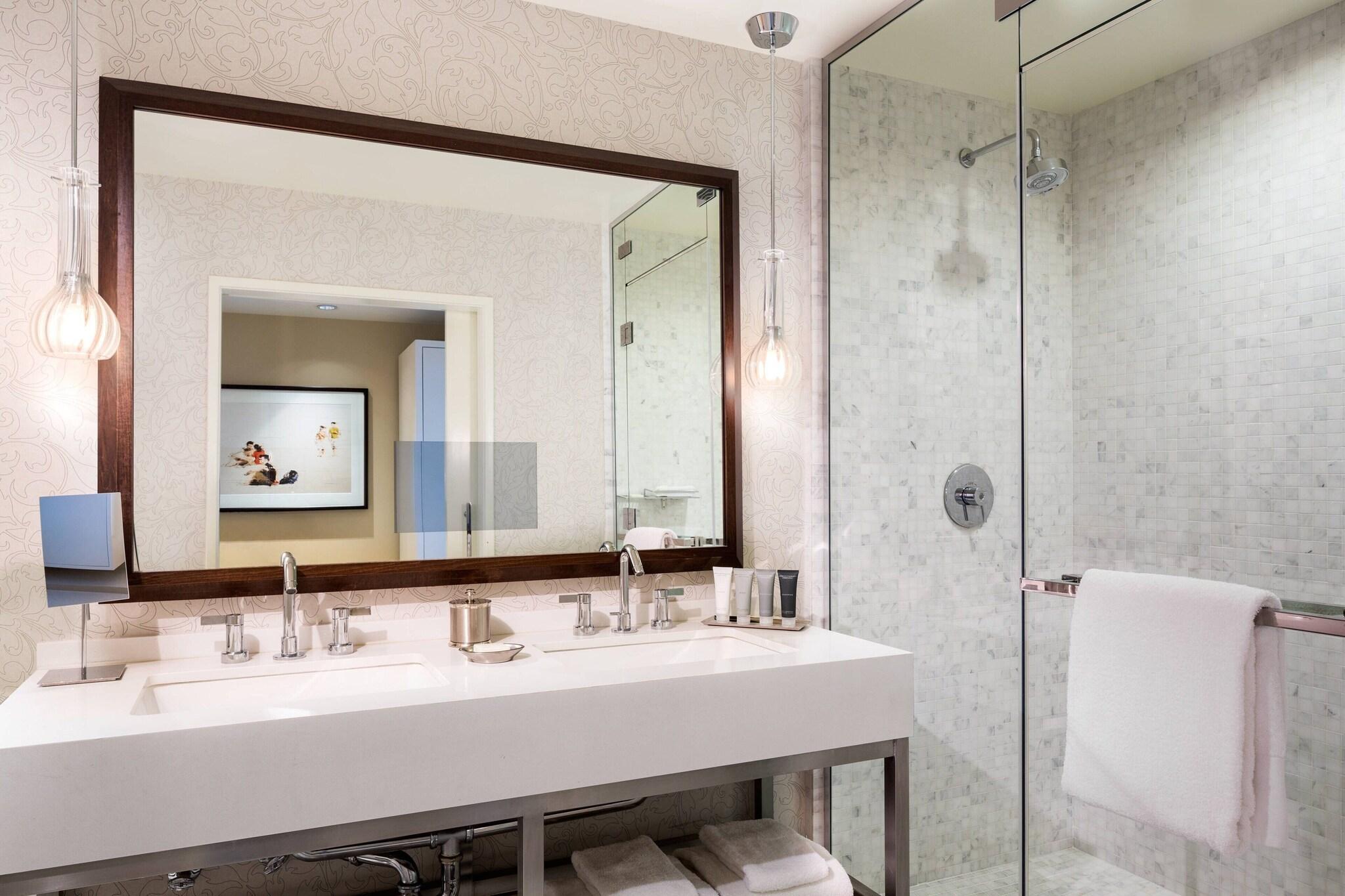 JW Marriott Los Angeles L.A. LIVE by null