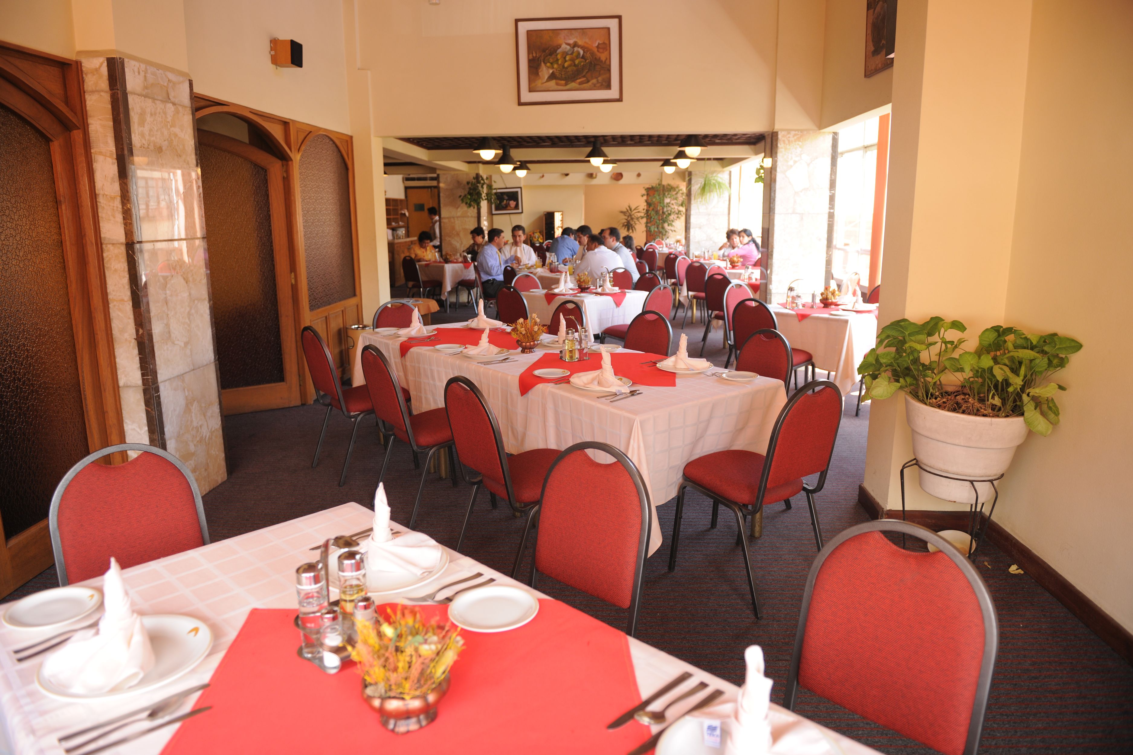 Cesar´s Plaza Hotel