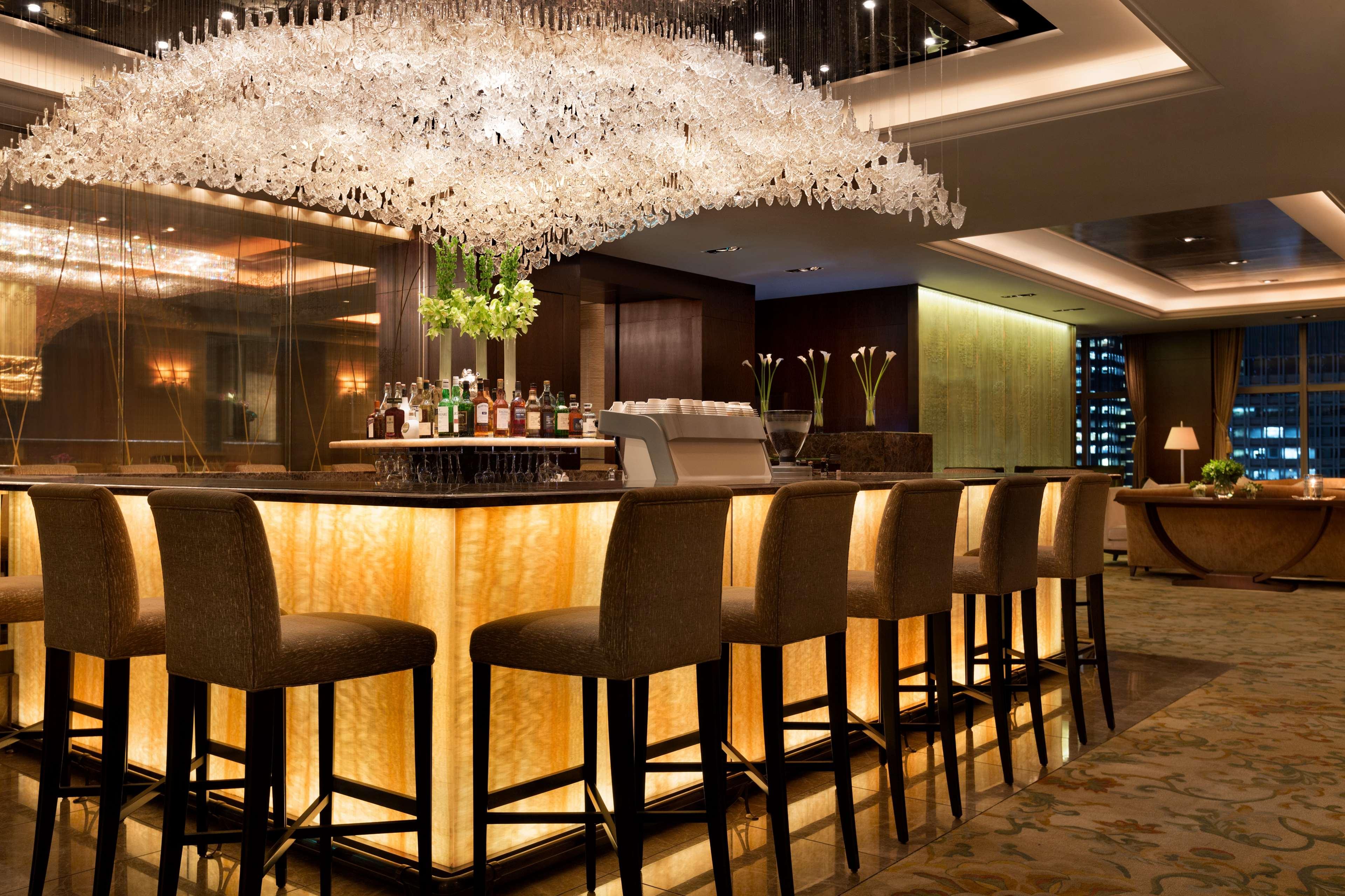 Shangri-La Tokyo by null