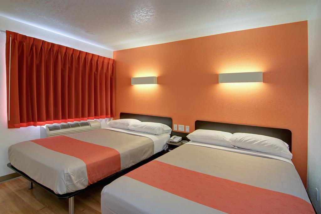 Motel 6 Scottsdale