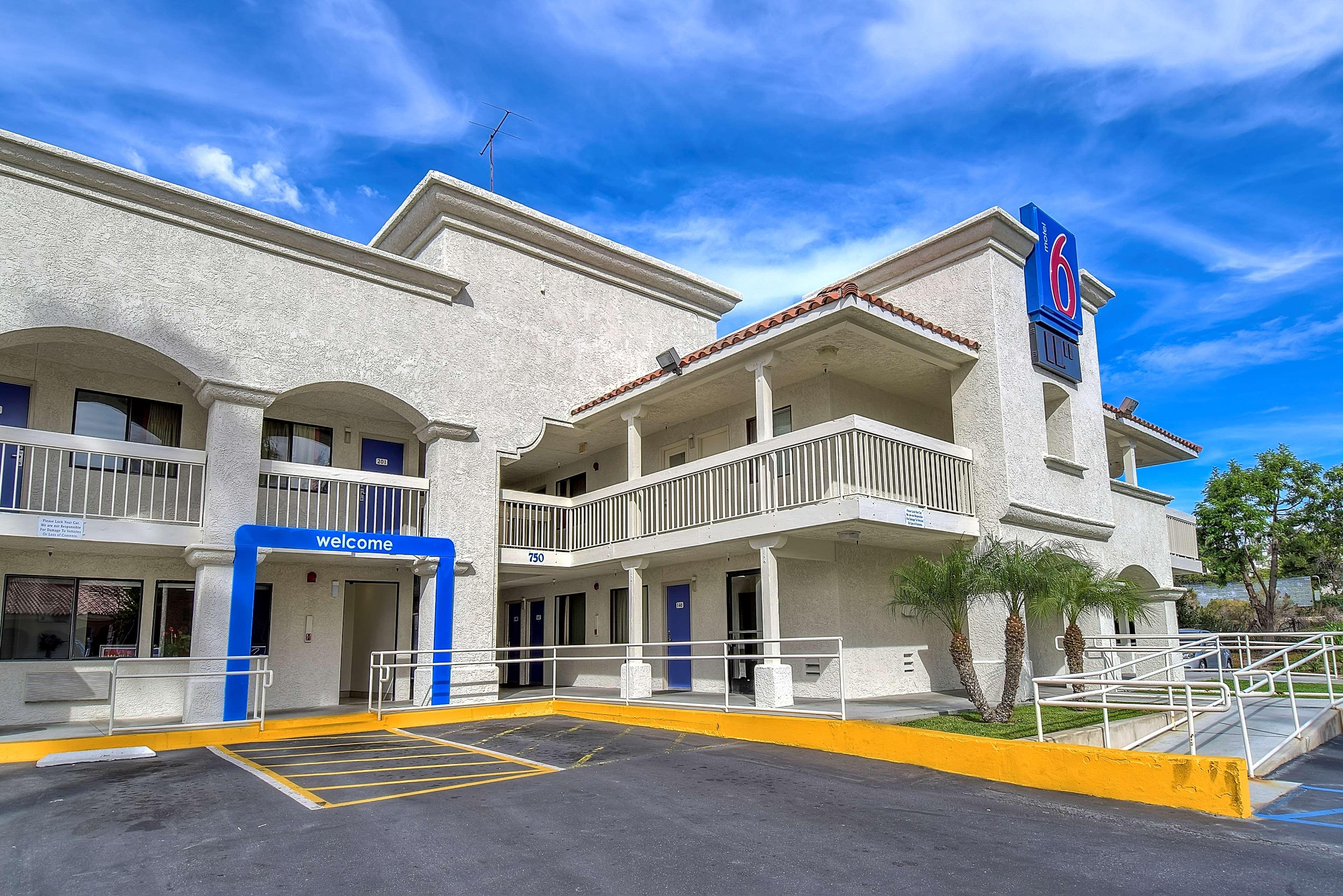 Motel 6 Carlsbad South
