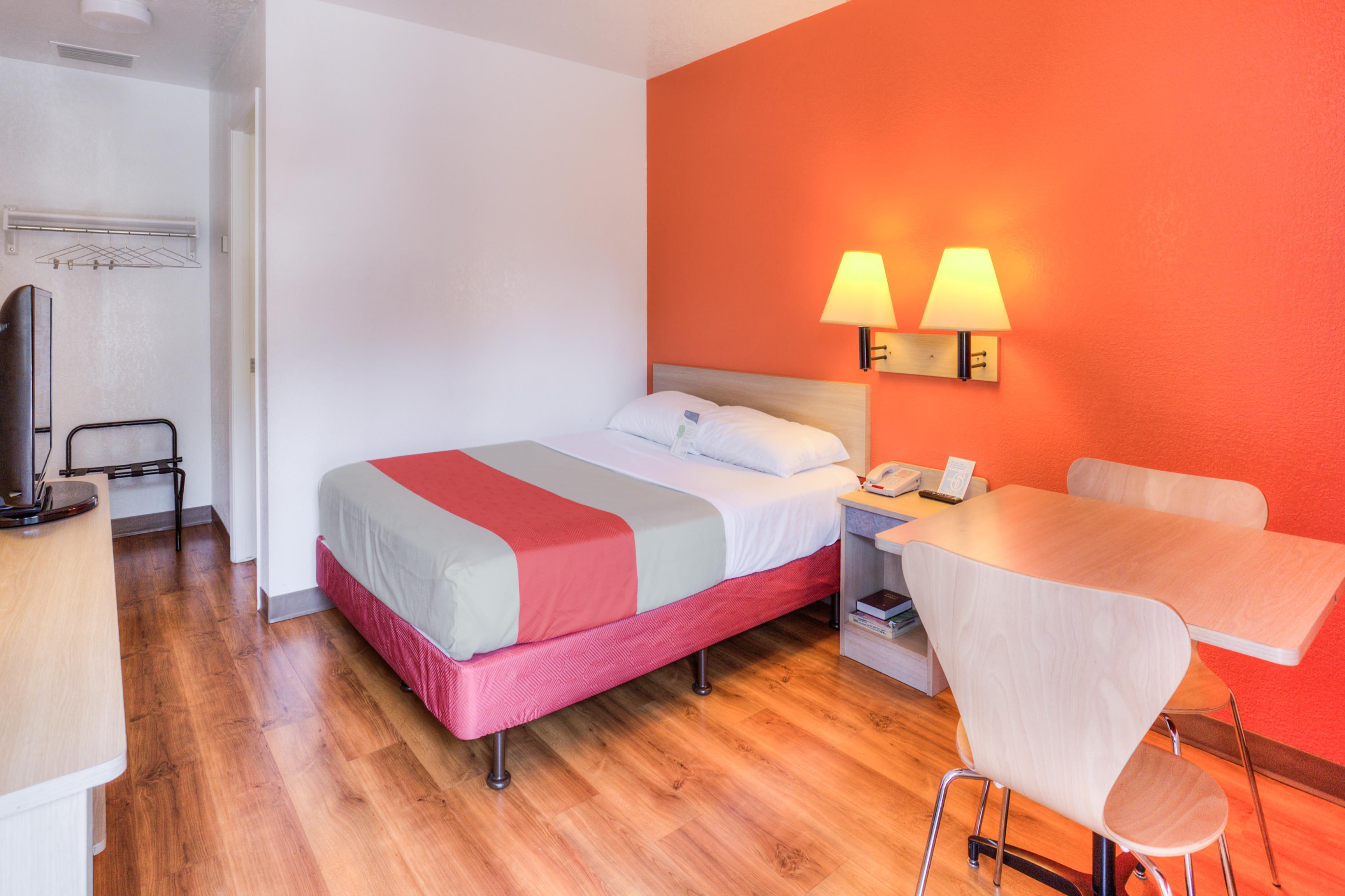 Motel 6 Portland South Lake Oswego Tigard
